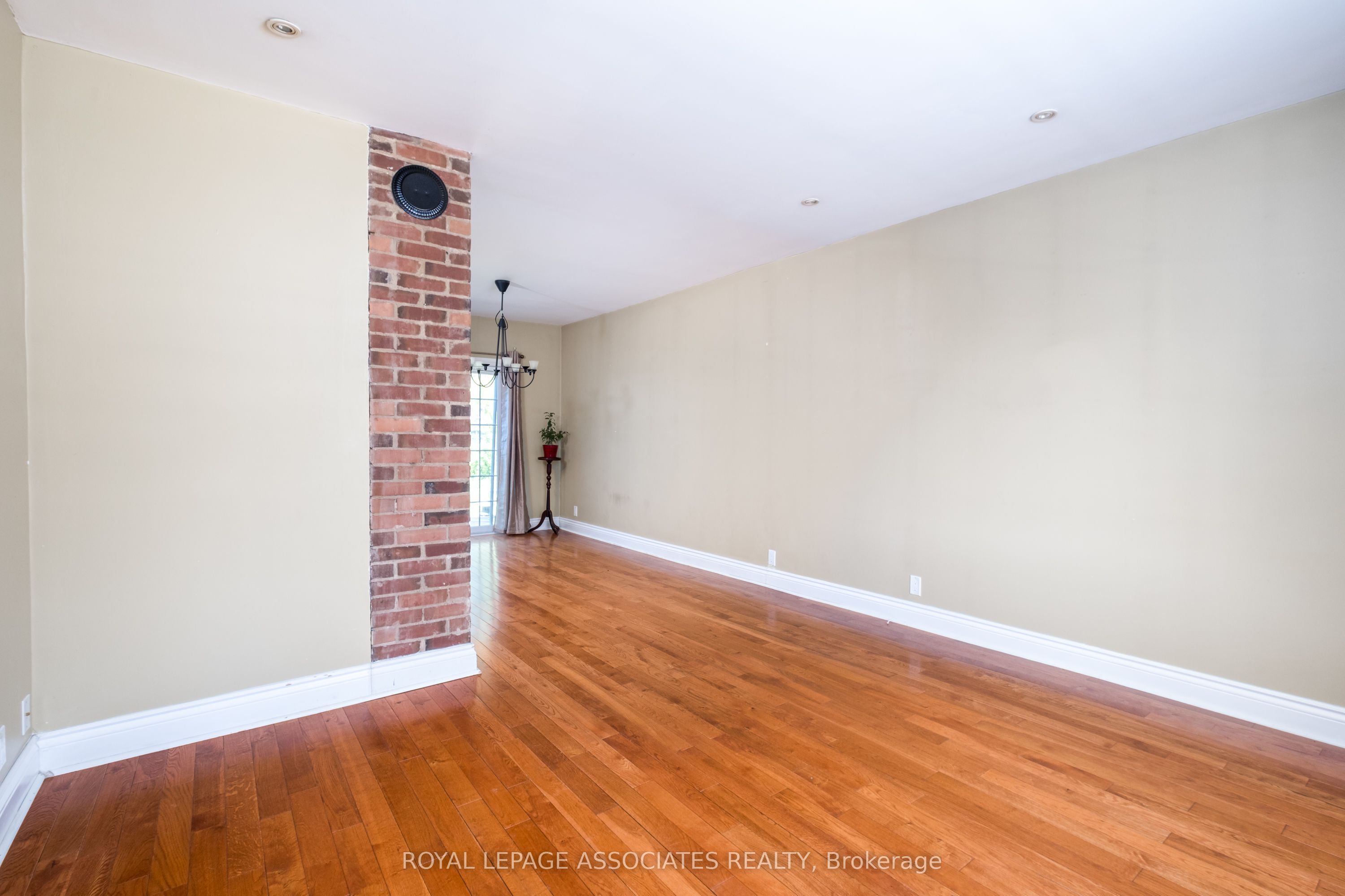 136 Aylesworth Avenue Property Photo 24