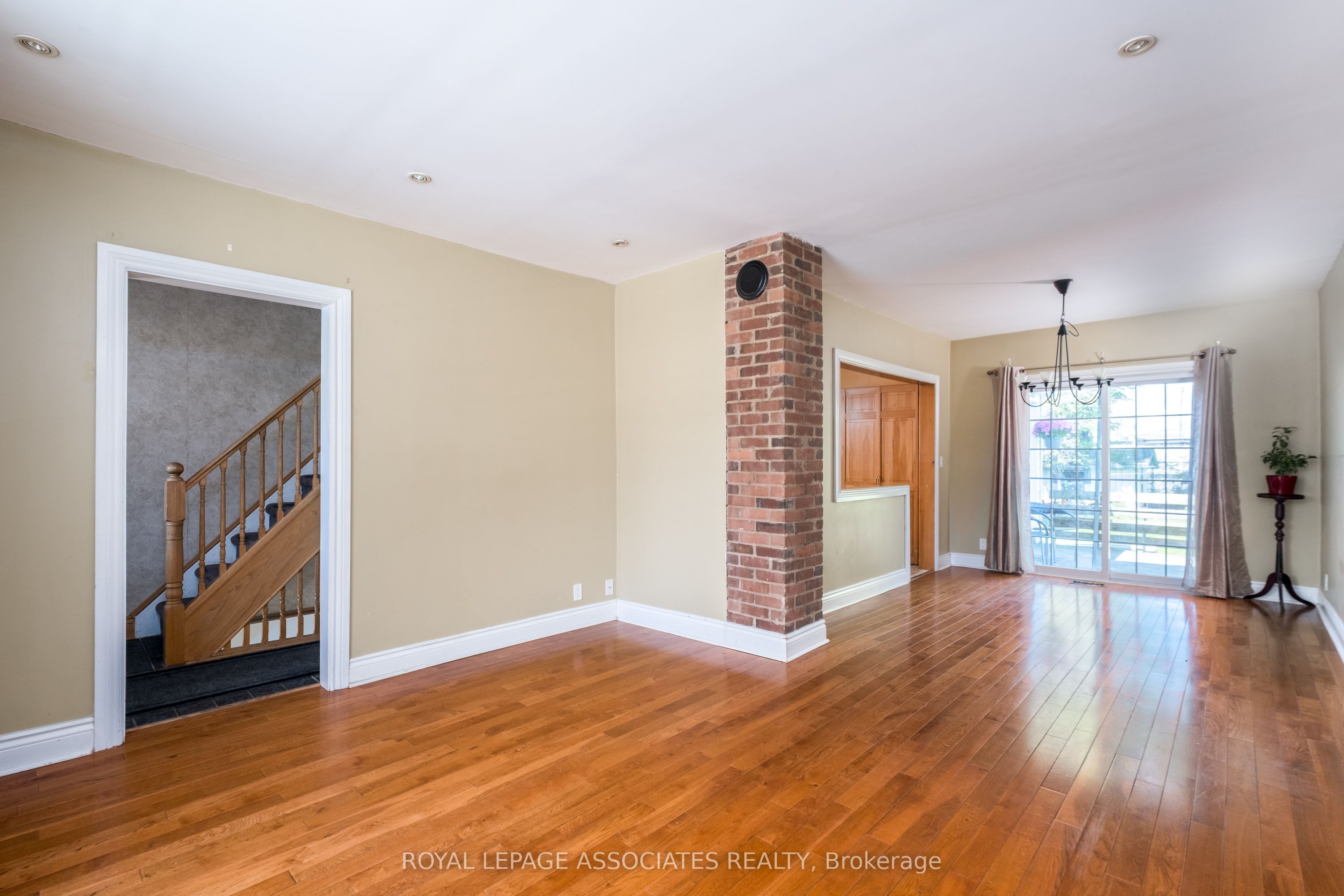 136 Aylesworth Avenue Property Photo 25