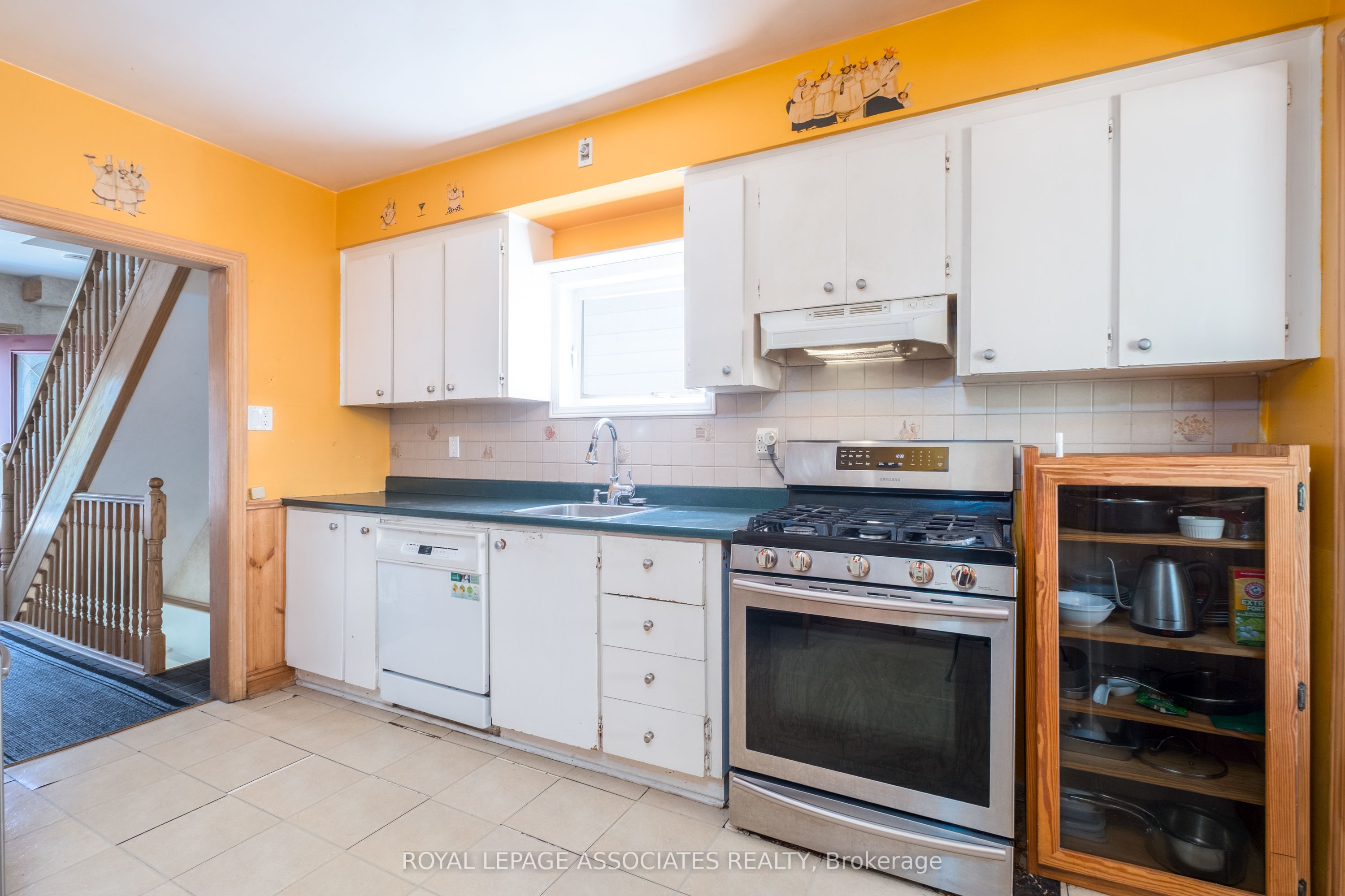 136 Aylesworth Avenue Property Photo 32