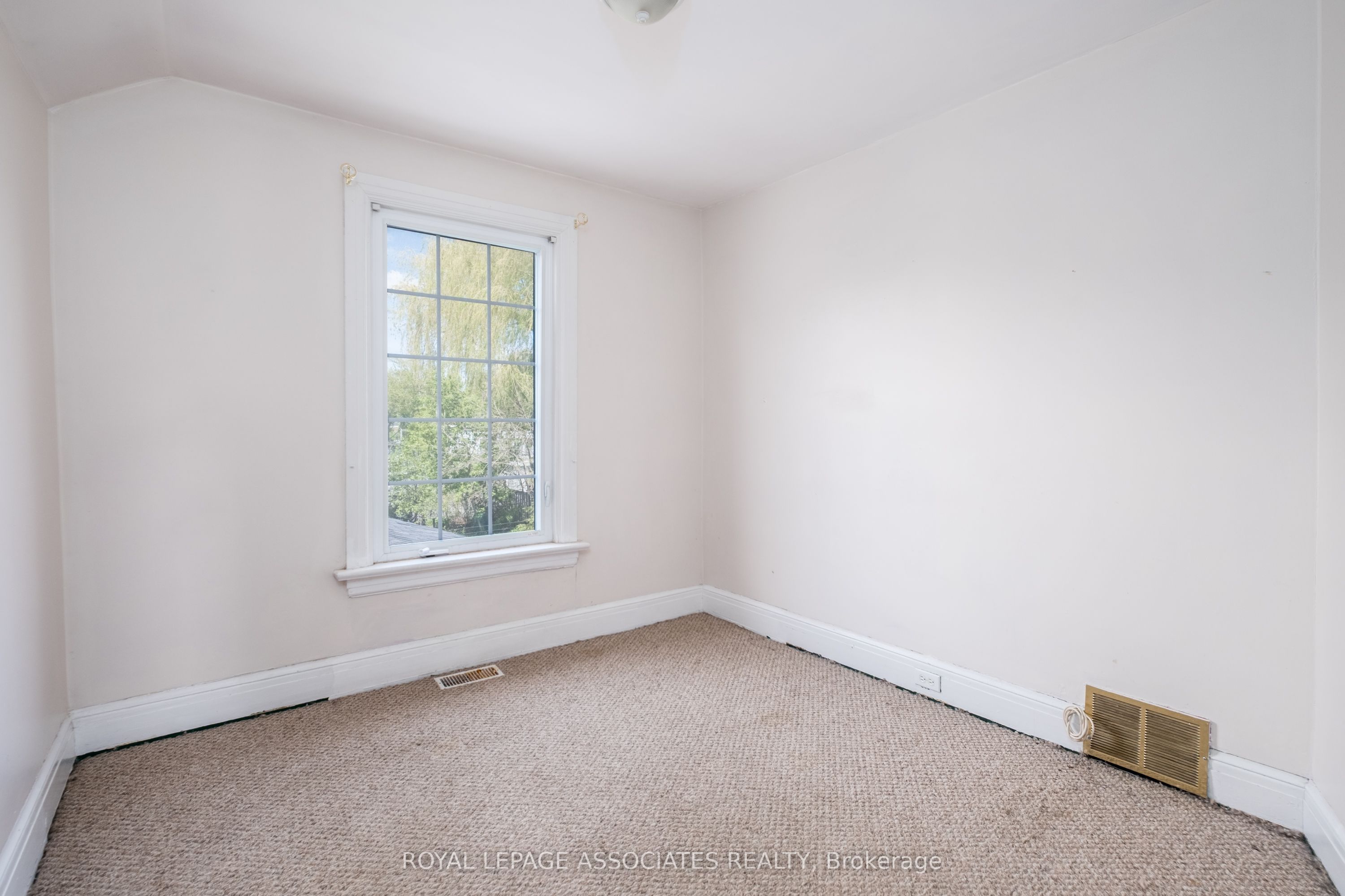 136 Aylesworth Avenue Property Photo 38