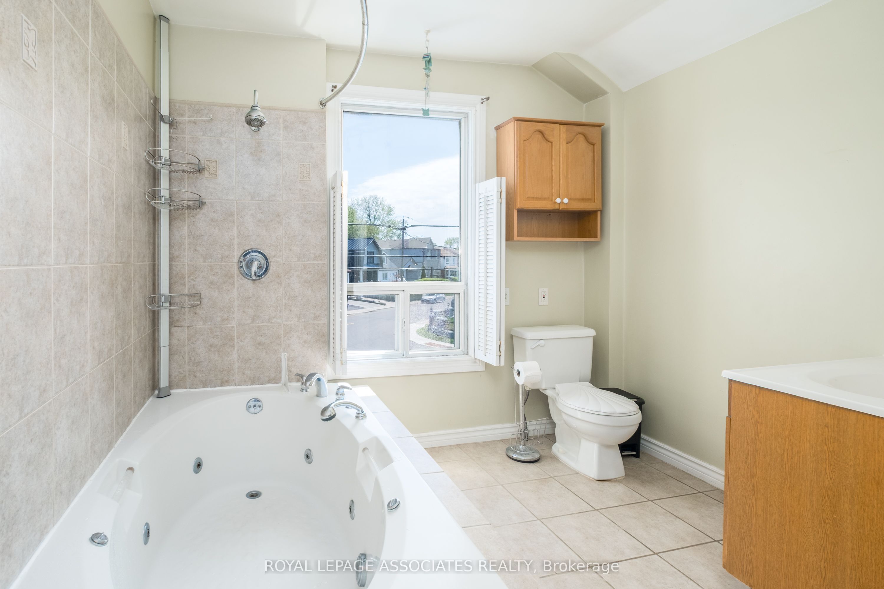 136 Aylesworth Avenue Property Photo 44
