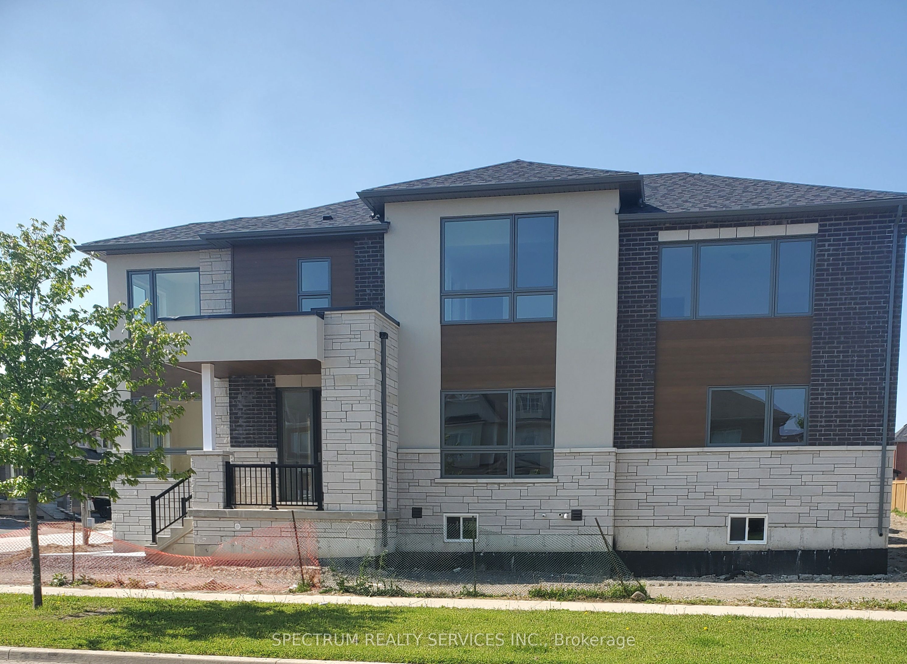 1 Rogerson St Property Photo 2