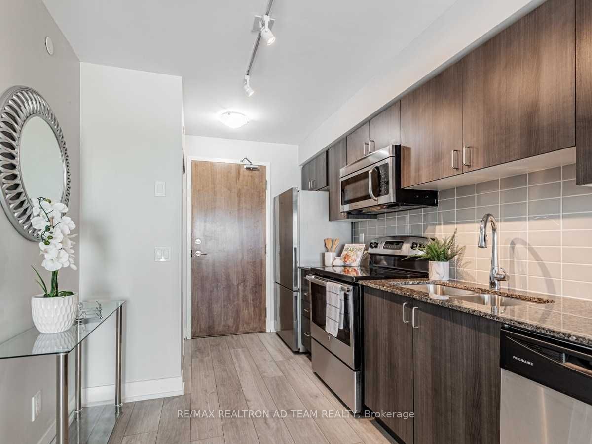 #803 - 1215 Bayly Street Property Photo 5