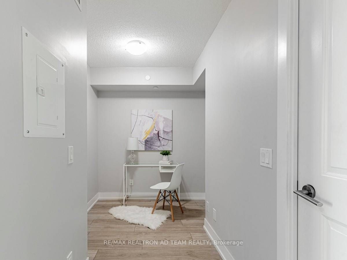 #803 - 1215 Bayly Street Property Photo 12