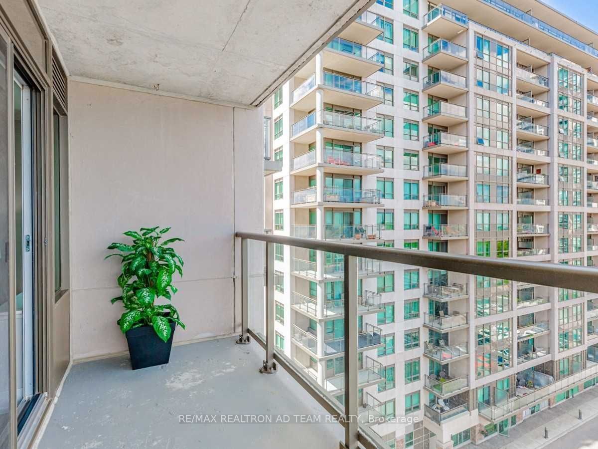 #803 - 1215 Bayly Street Property Photo 18