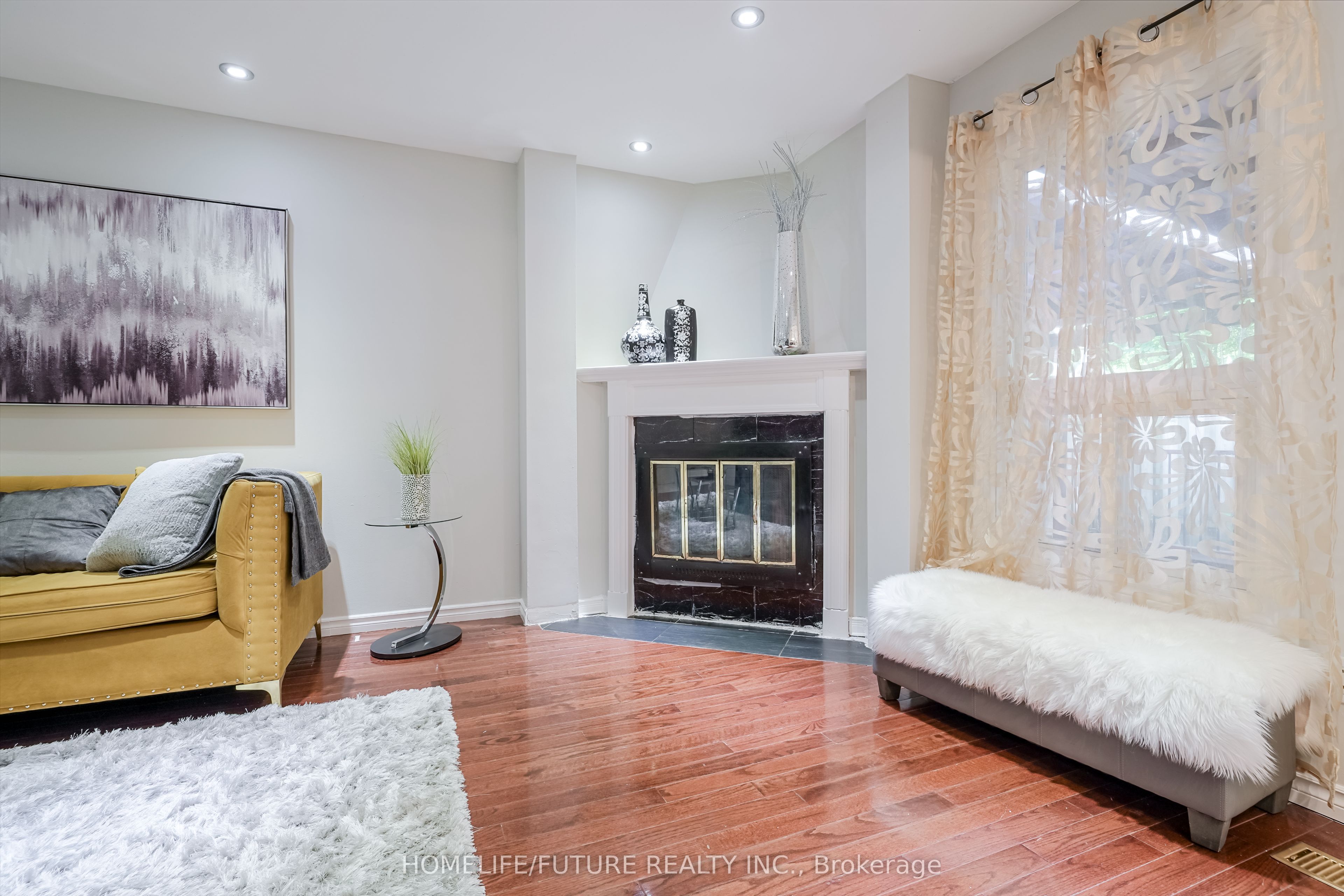 47 Carisbrooke Square Property Photo 19