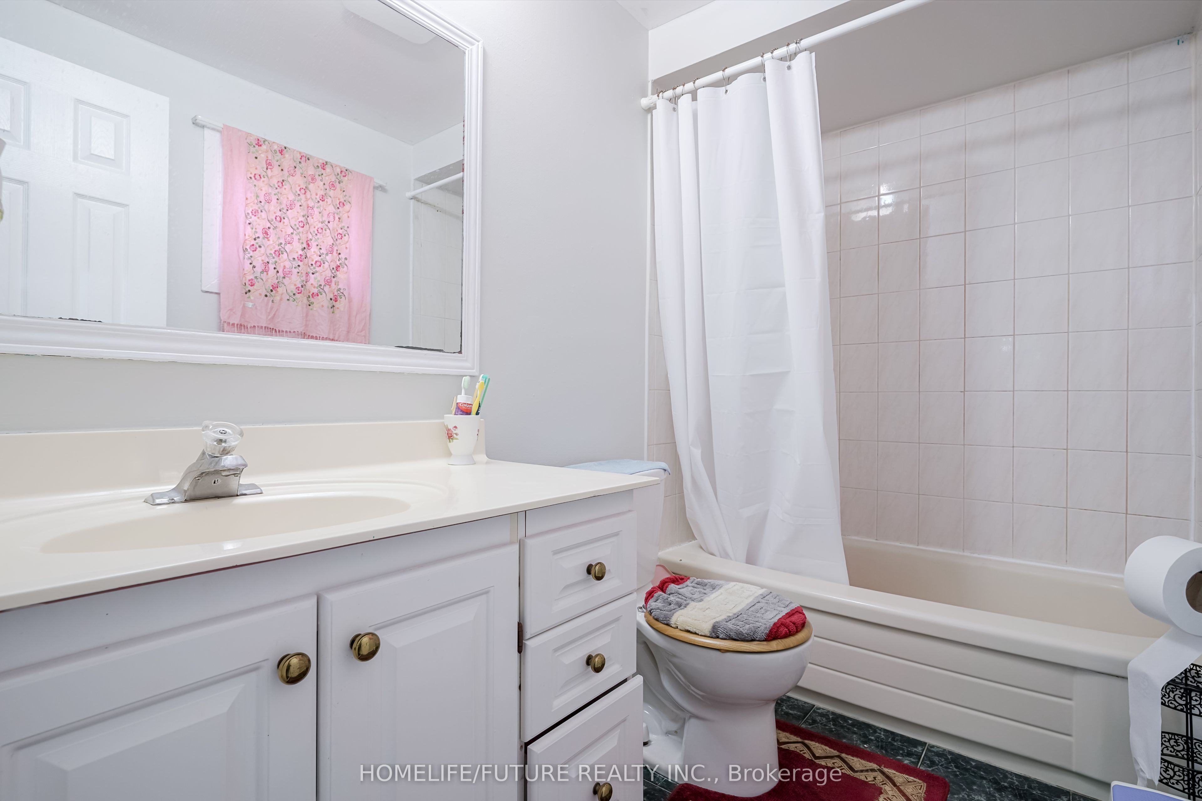 47 Carisbrooke Square Property Photo 26