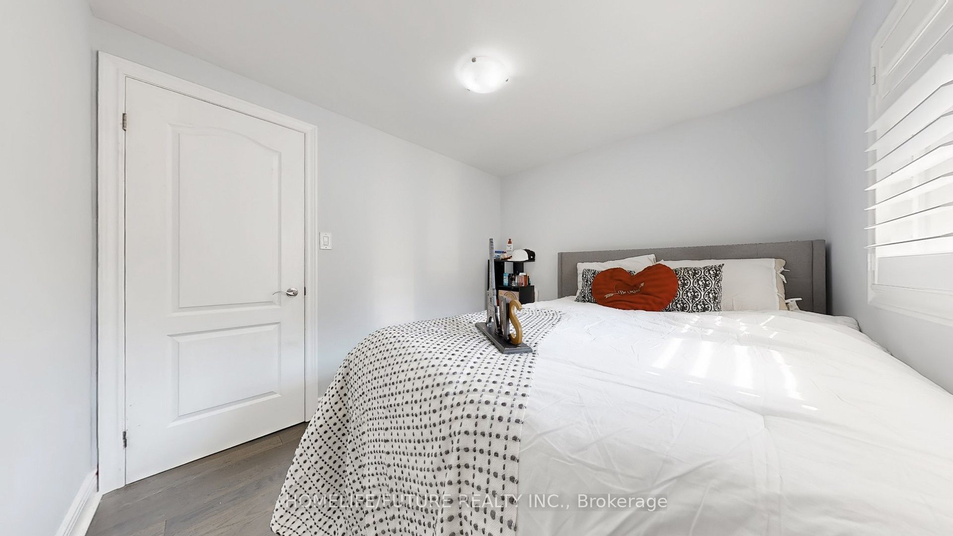 72 Sealstone Terrace Property Photo 24