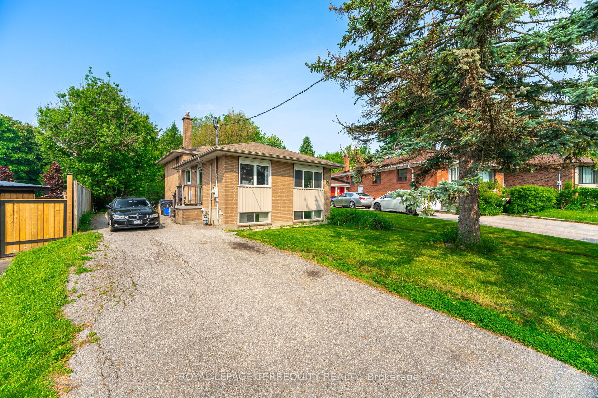 #2 - 4 Bromton Drive Property Photo 1