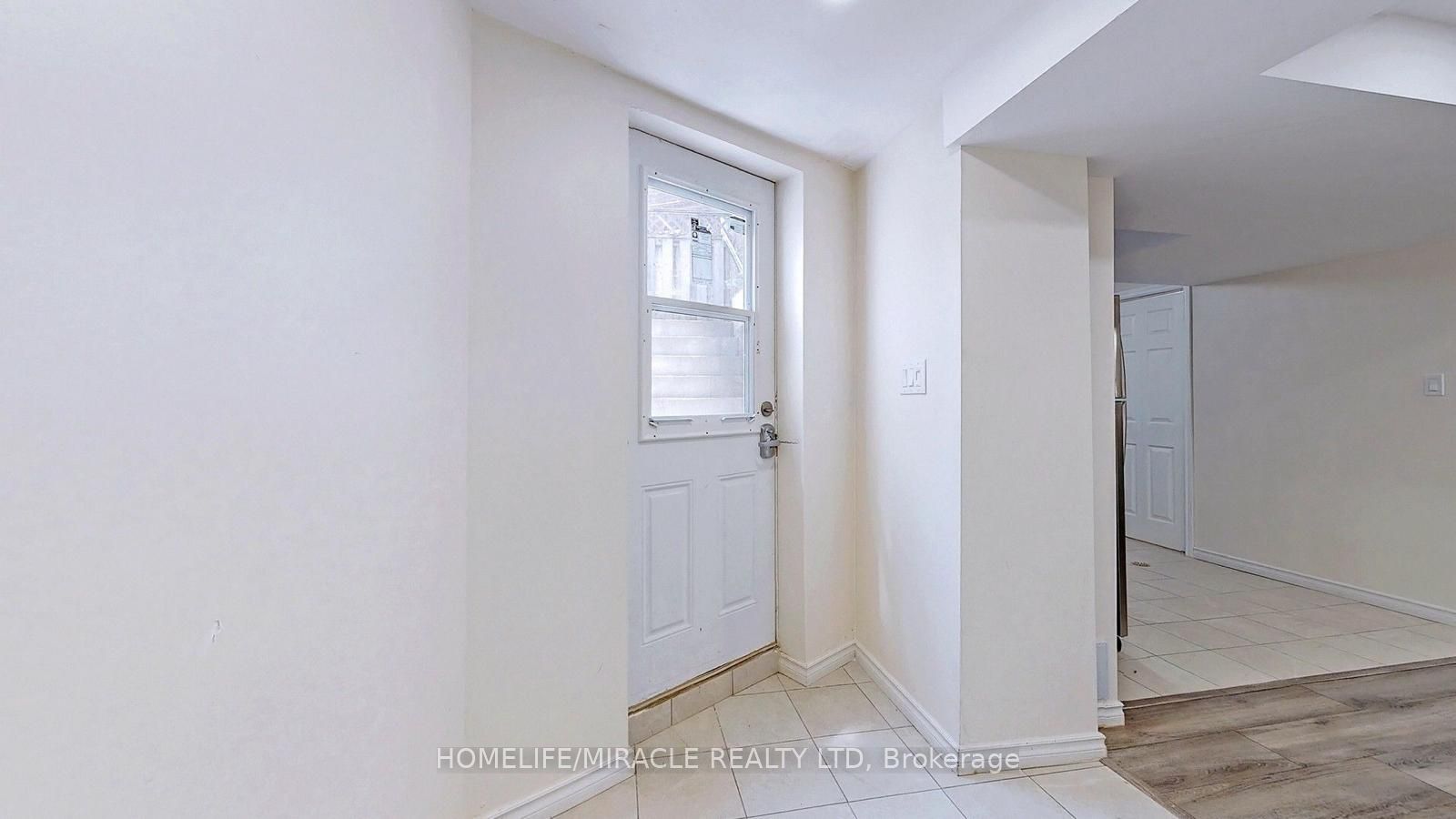 1636 A Melman St Property Photo 2