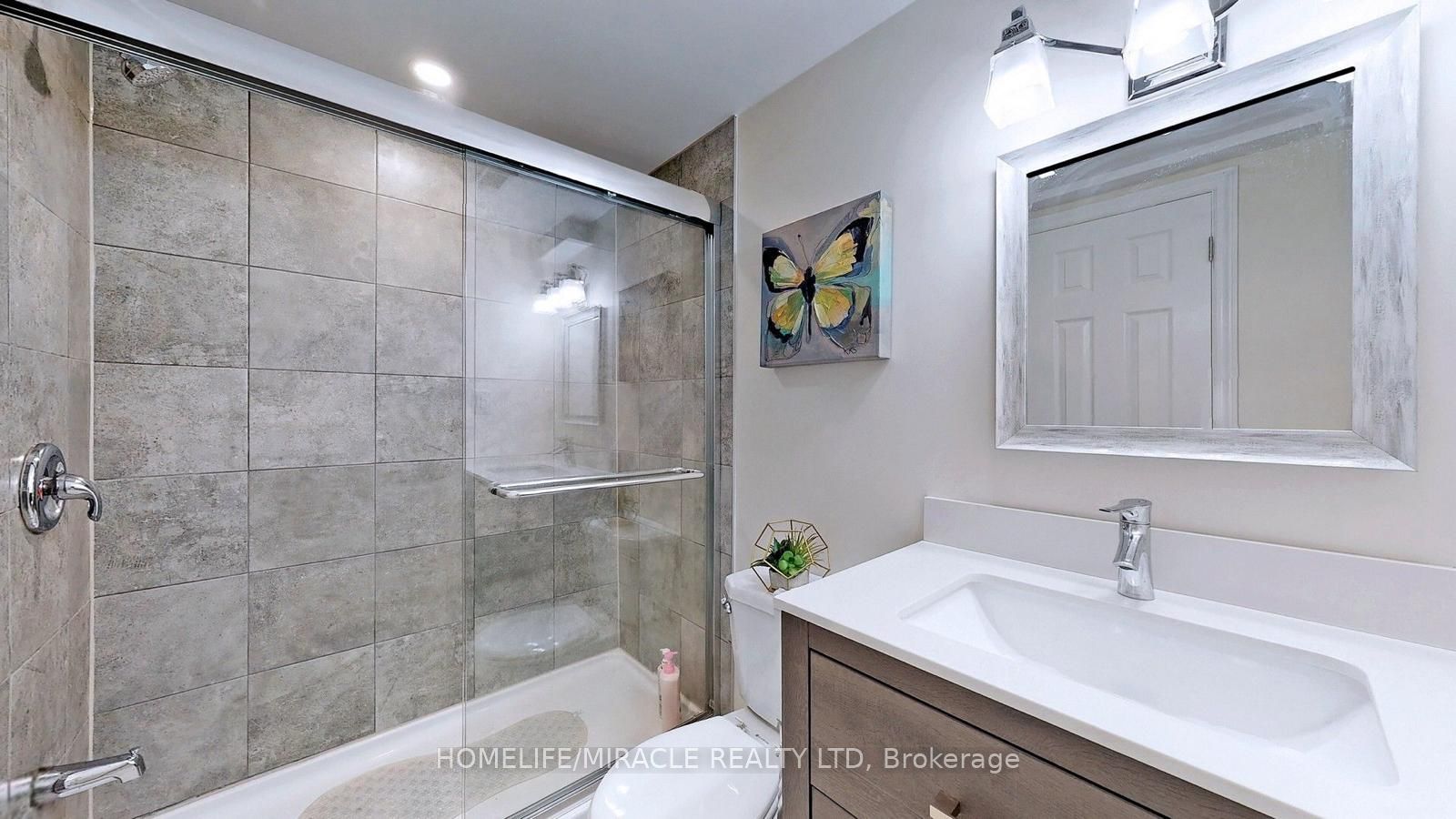 1636 A Melman St Property Photo 7