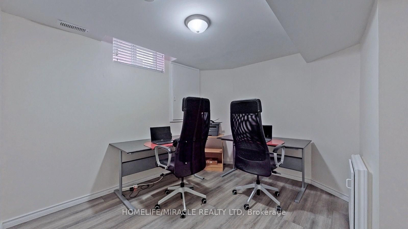 1636 A Melman St Property Photo 10