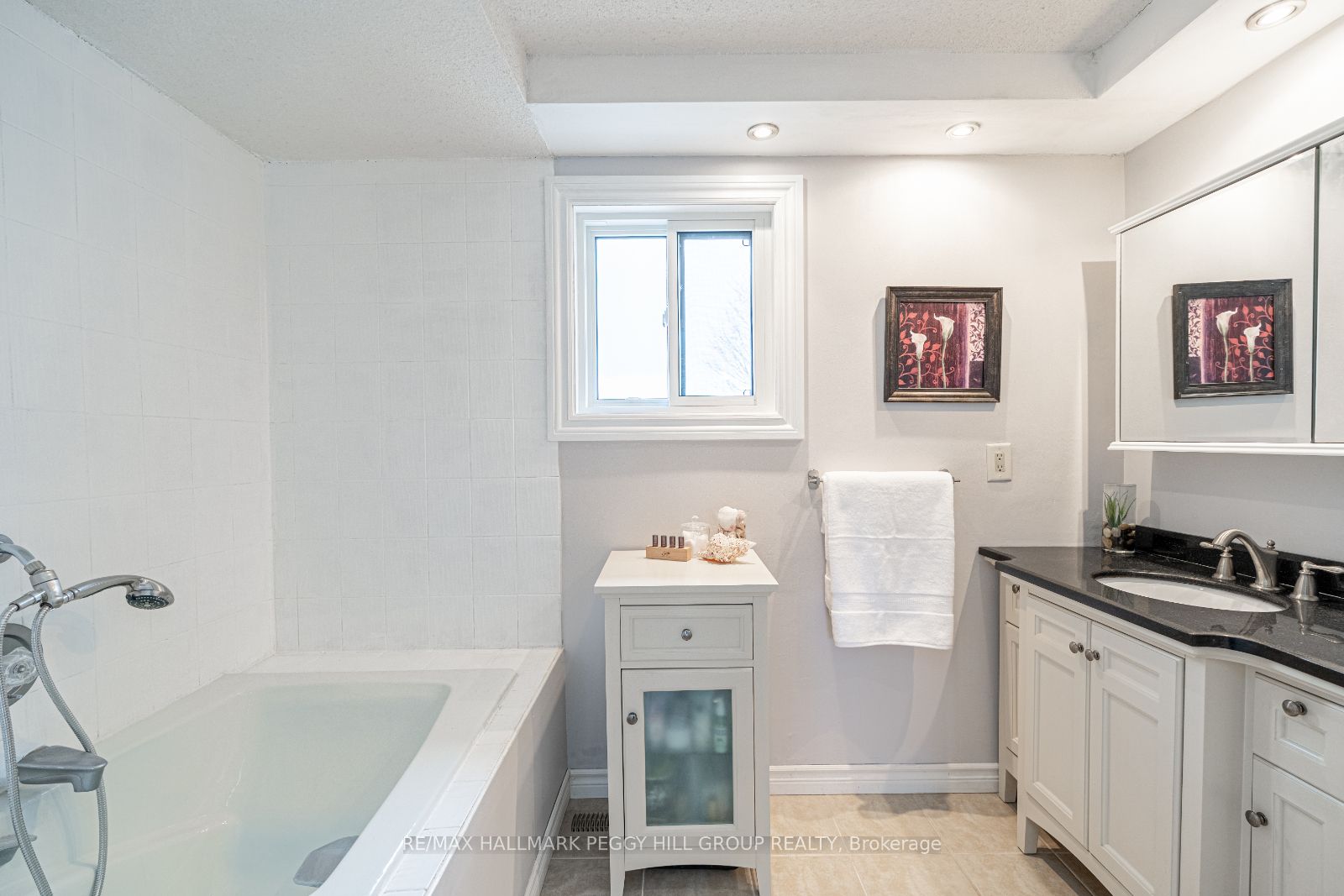 105 Broadview Ave Property Photo 16