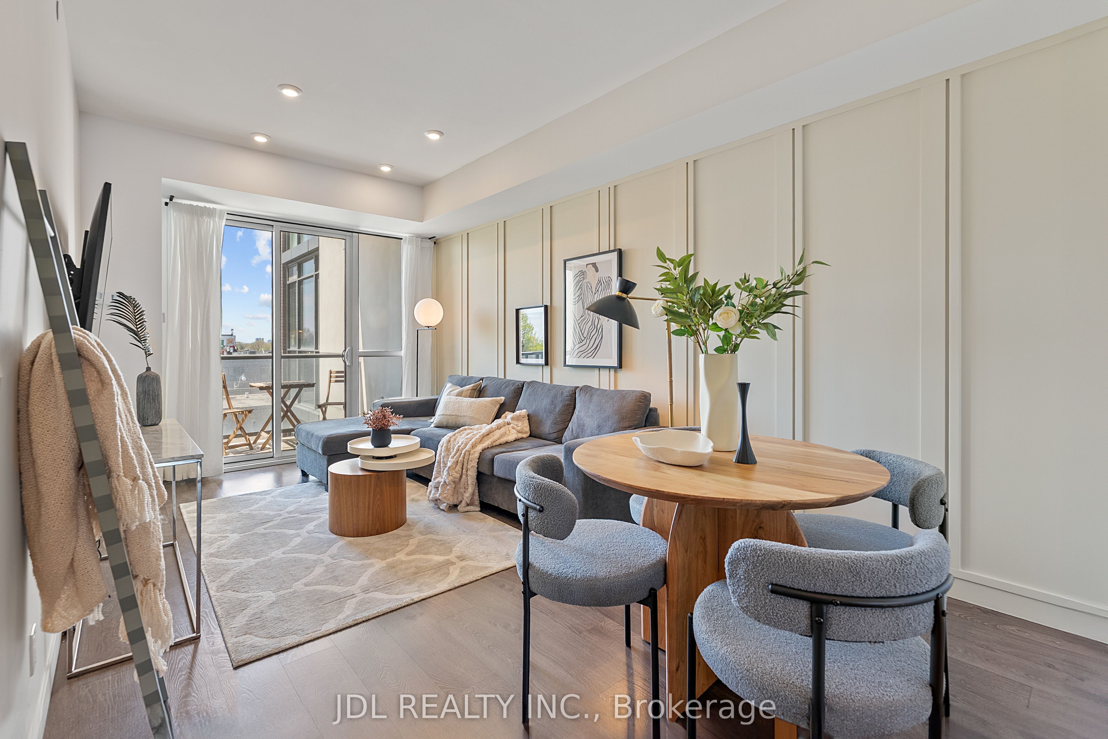 #301 - 2055 Danforth Avenue Property Photo 1