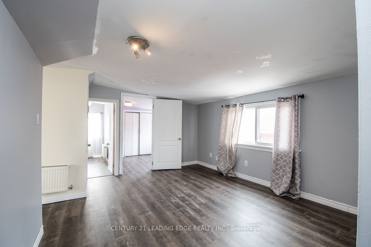 #upper - 128 Summer Street Property Photo 7