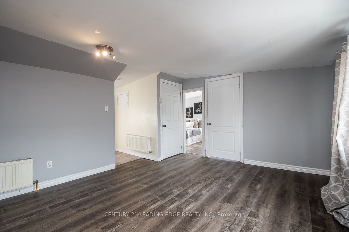 #upper - 128 Summer Street Property Photo 9