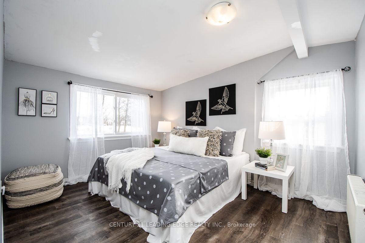 #upper - 128 Summer Street Property Photo 11