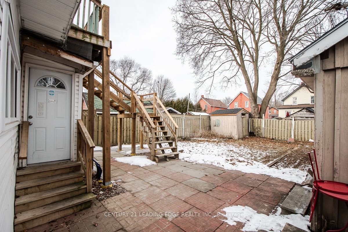#upper - 128 Summer Street Property Photo 14
