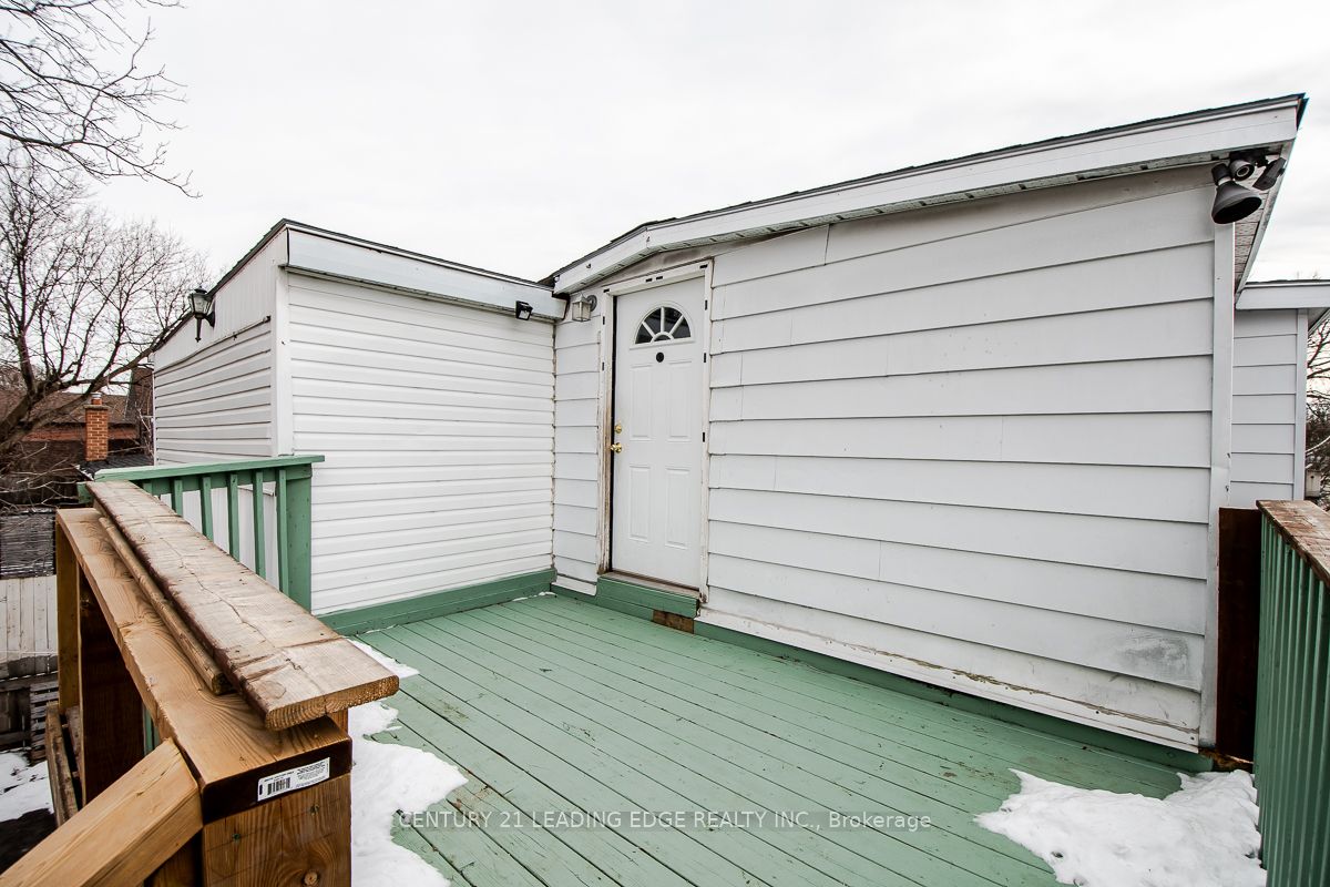 #upper - 128 Summer Street Property Photo 17