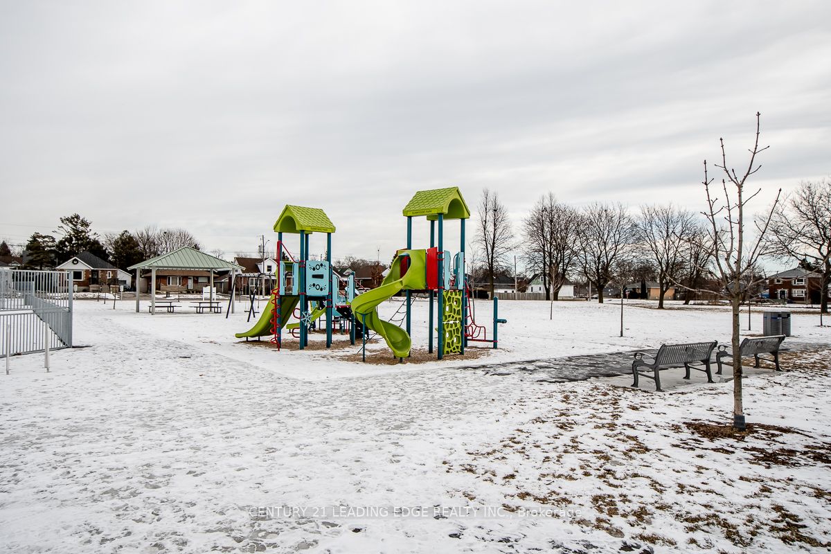 #upper - 128 Summer Street Property Photo 20