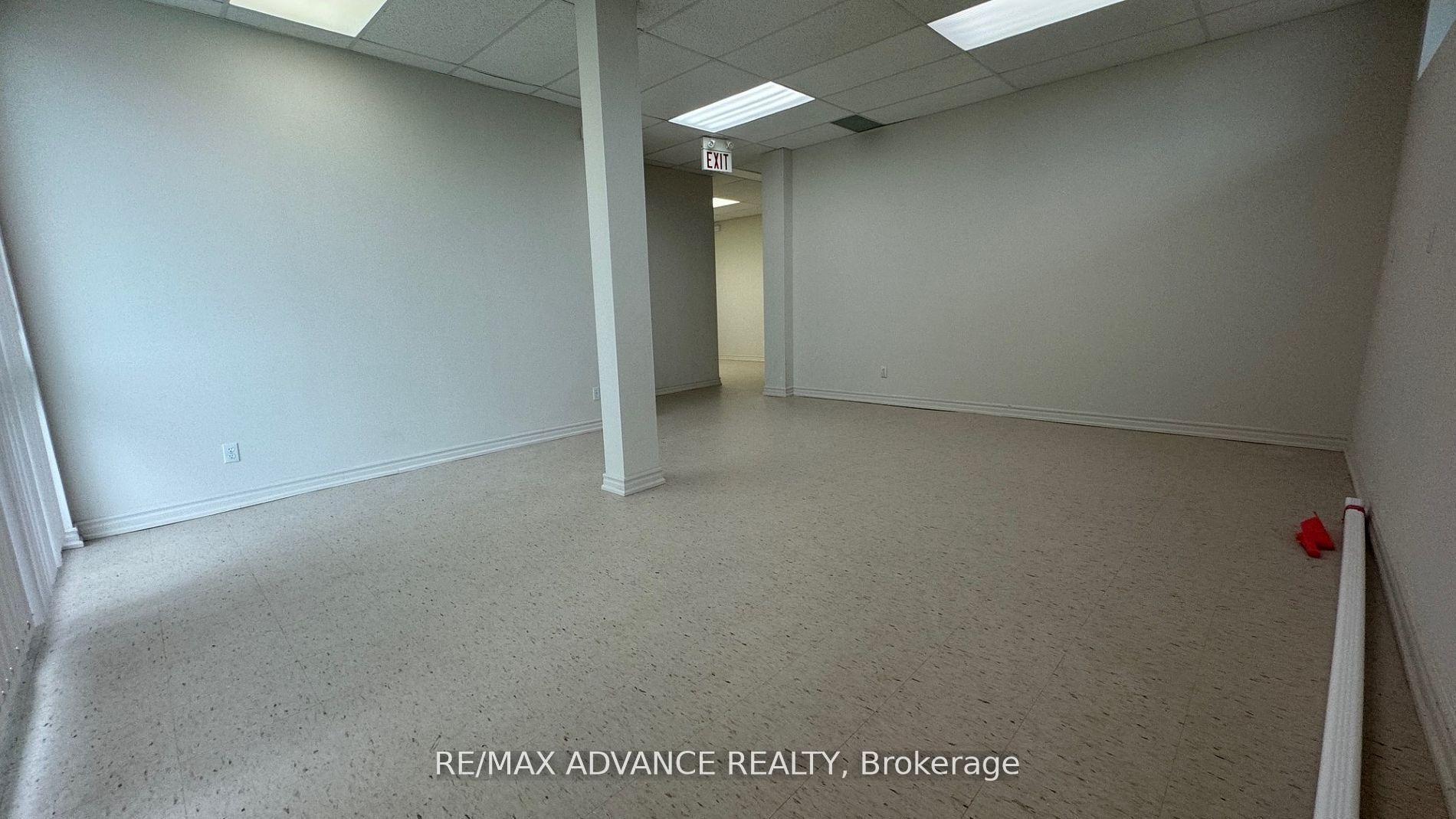 4245 Sheppard Avenue E Unit 6 Property Photo 3