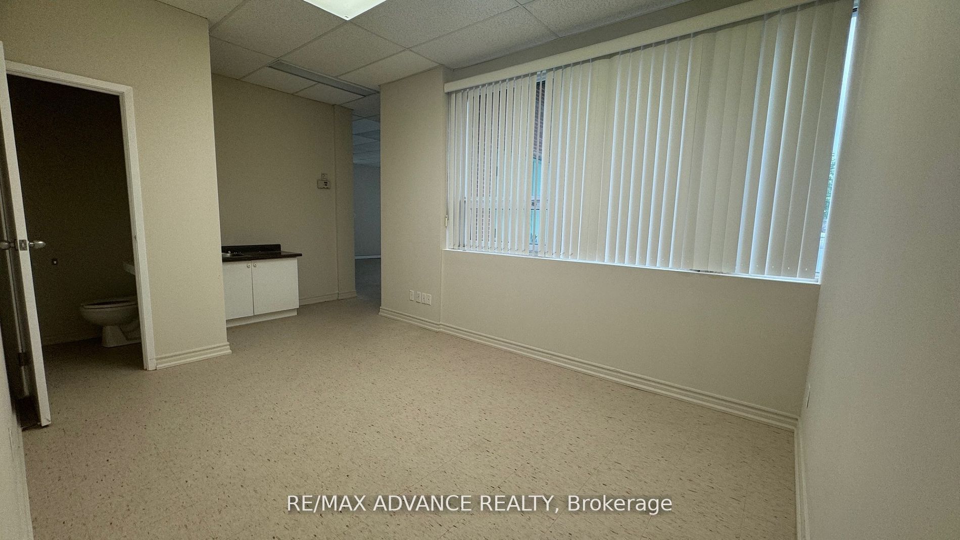 4245 Sheppard Avenue E Unit 6 Property Photo 7