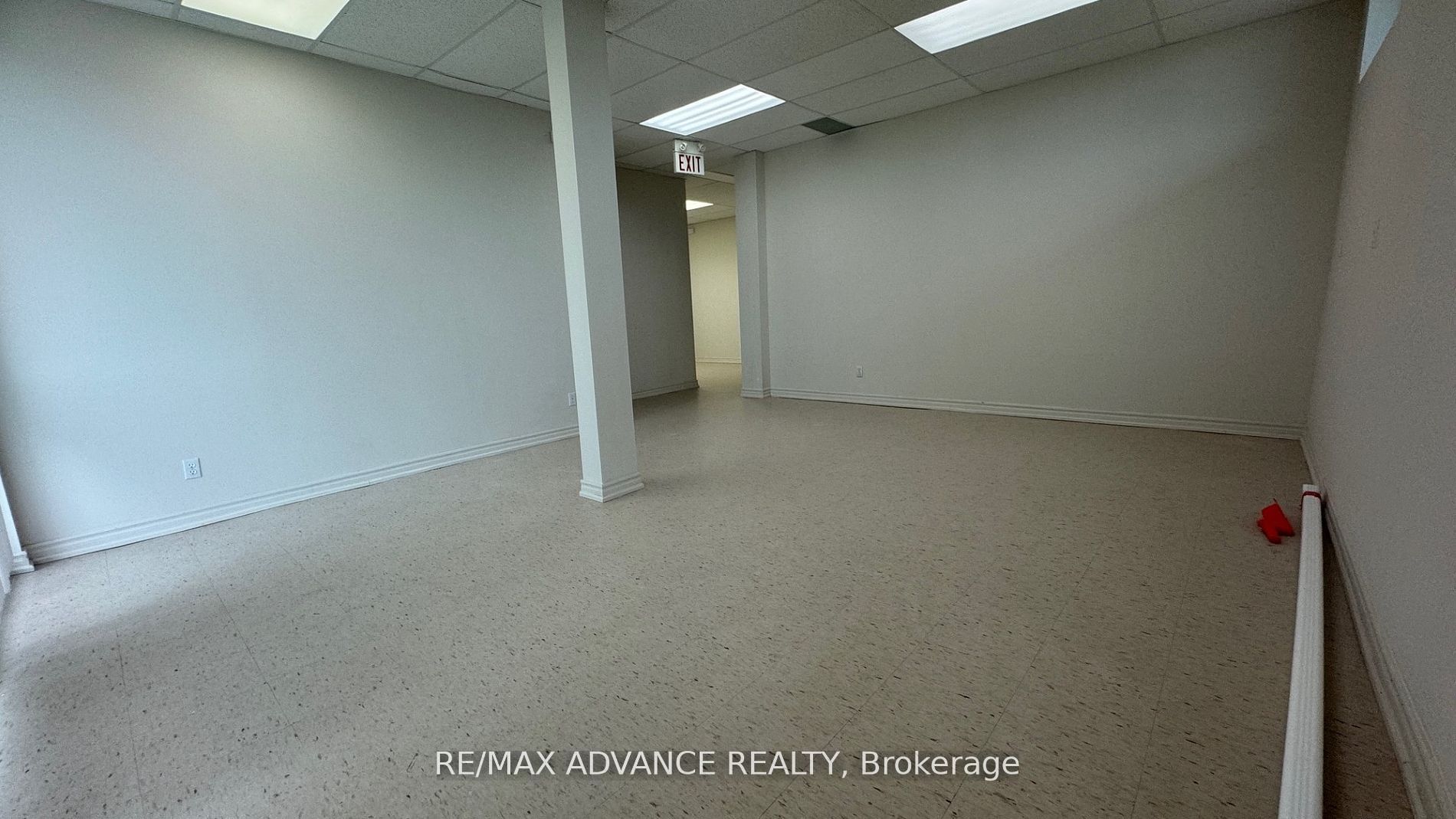 4245 Sheppard Avenue E Unit 6 Property Photo 8