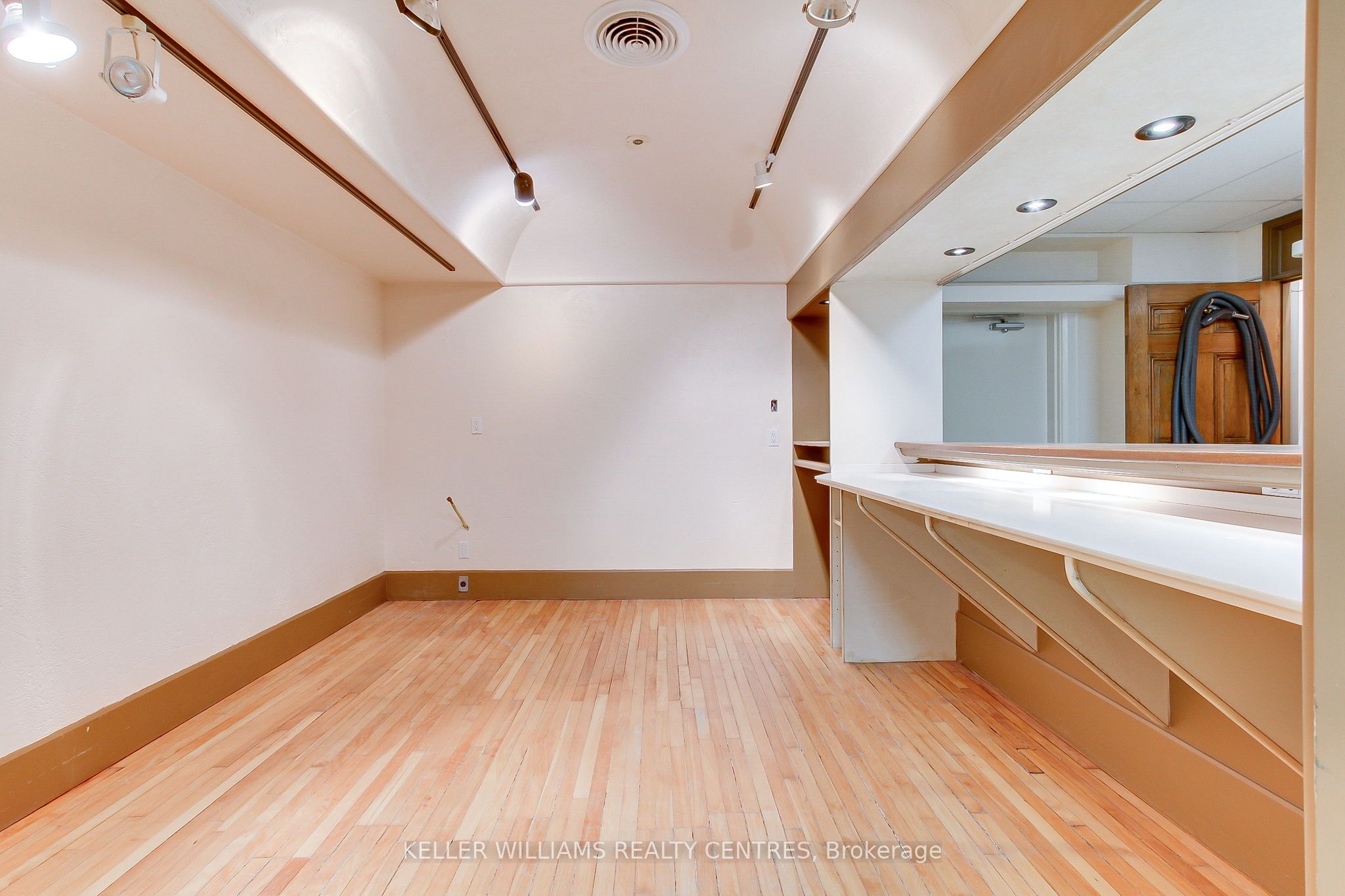 490 Whitevale Road Property Photo 6