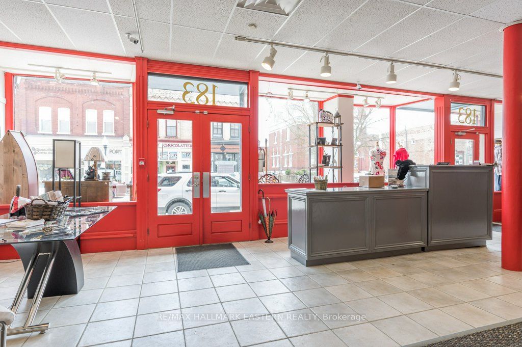 191 Queen Street Property Photo 7