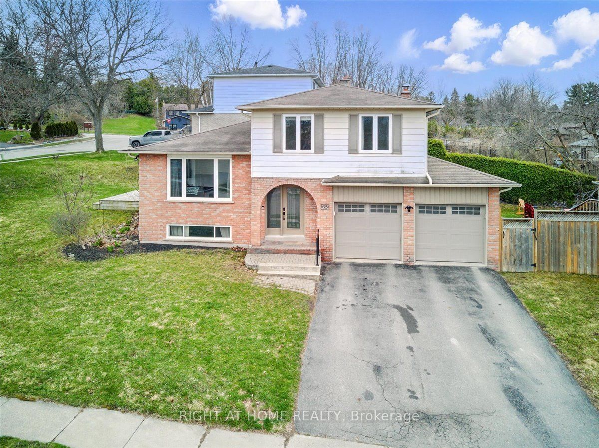 65 Heath Cres Property Photo 1
