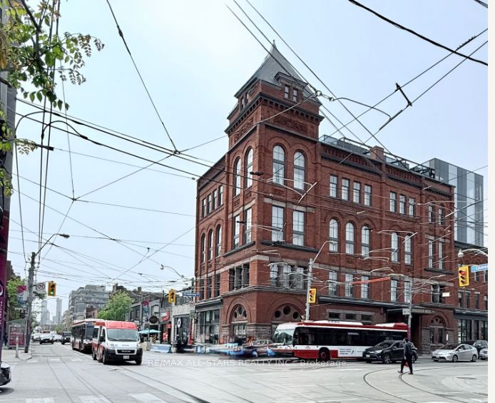 711 Queen Street E Unit B Property Photo 8