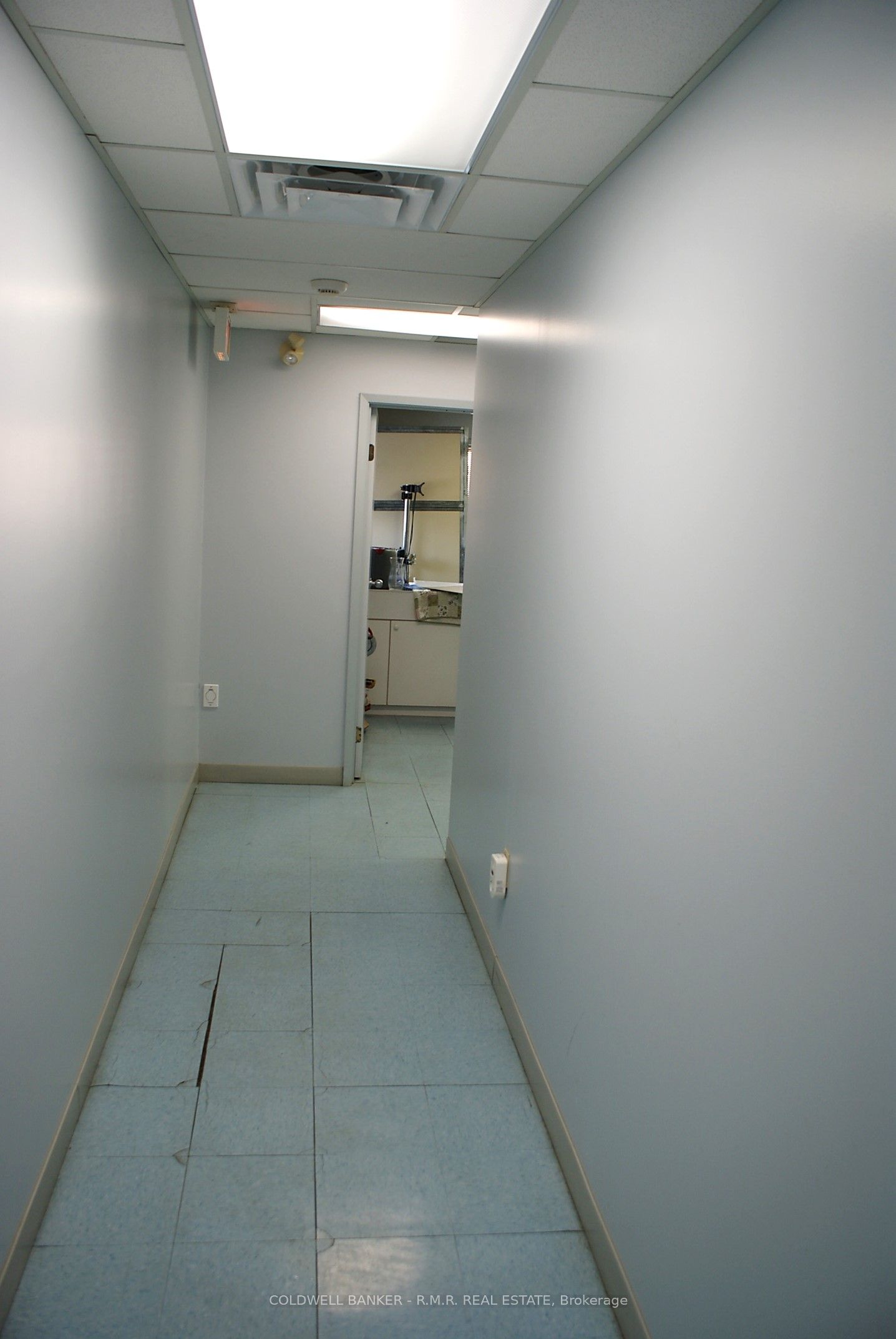 108 King Avenue W Property Photo 13