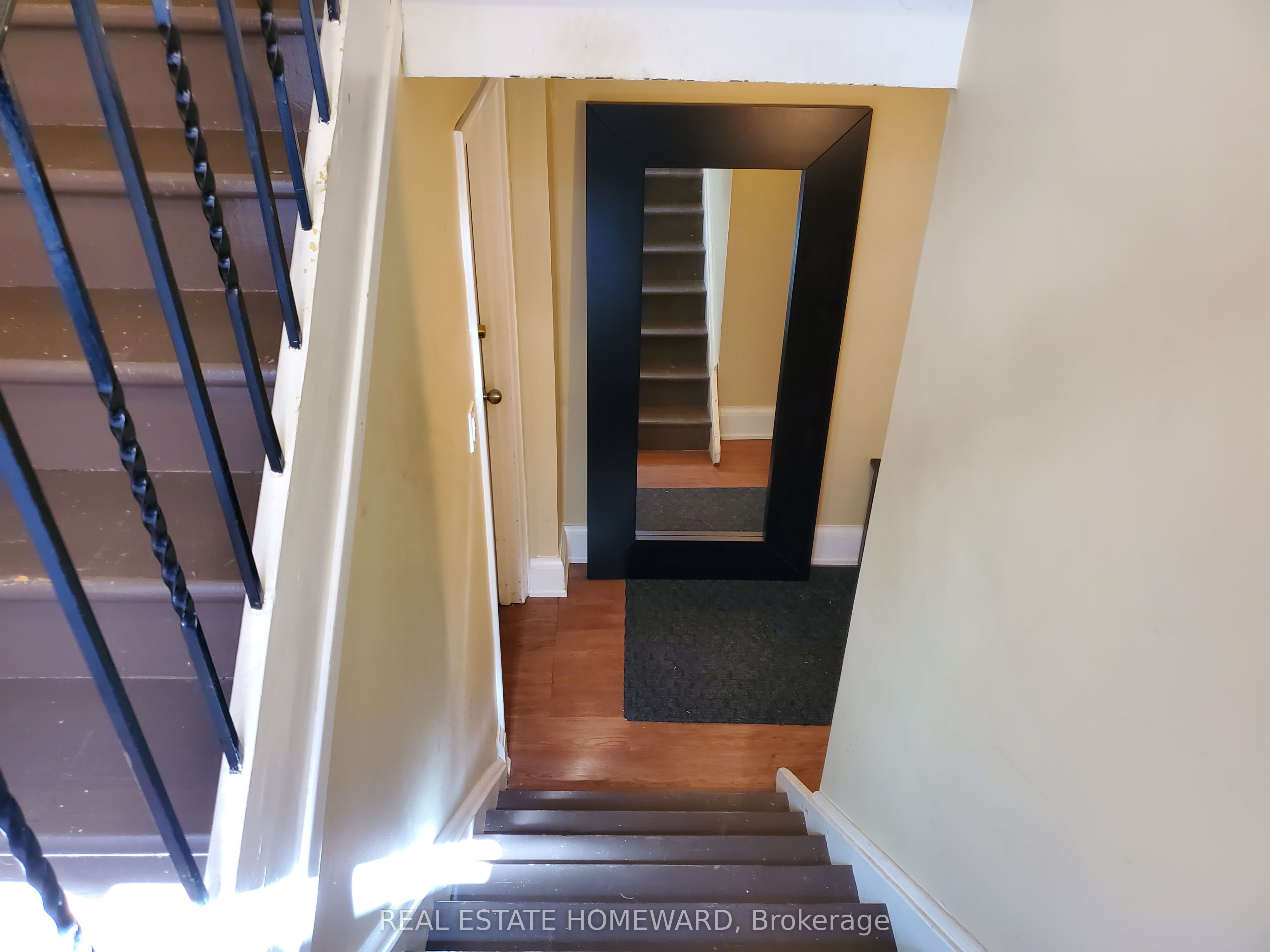 #lower - 21 Love Crescent Property Photo 7