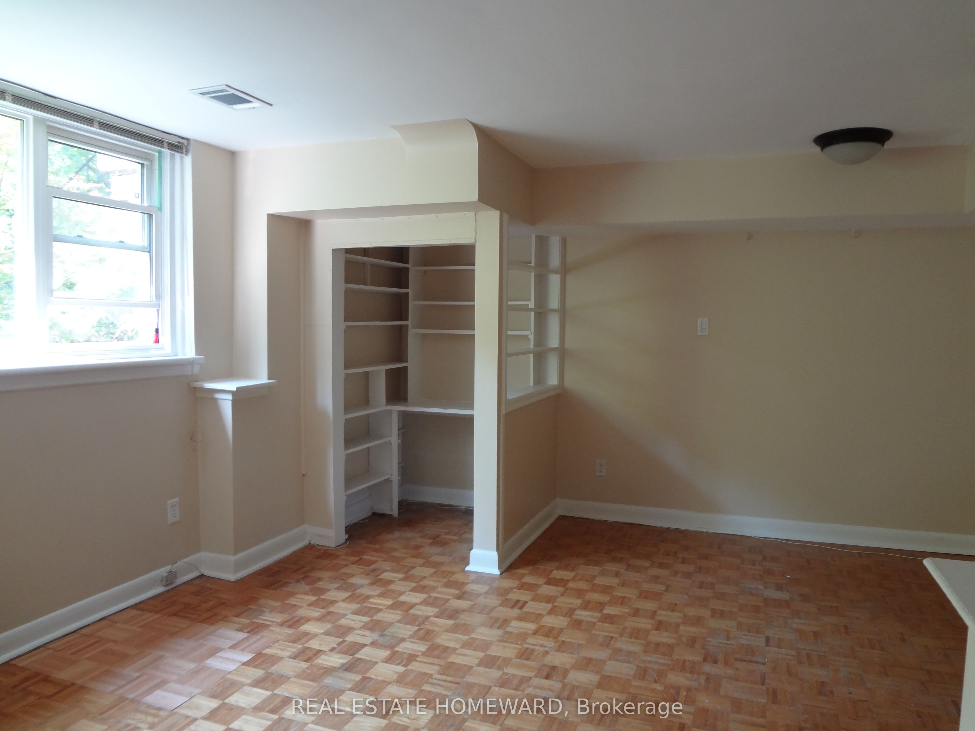 #lower - 21 Love Crescent Property Photo 19