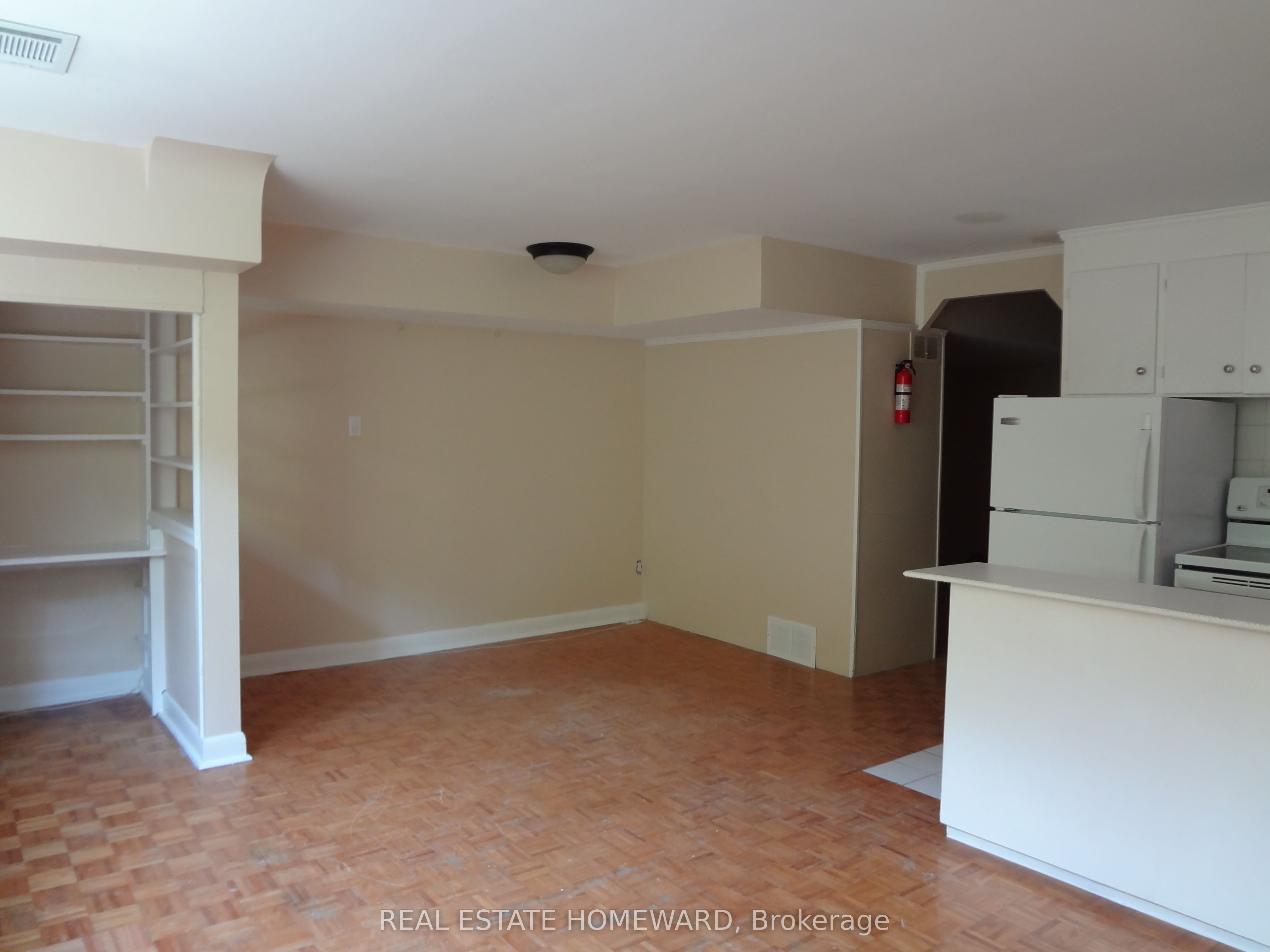 #lower - 21 Love Crescent Property Photo 23