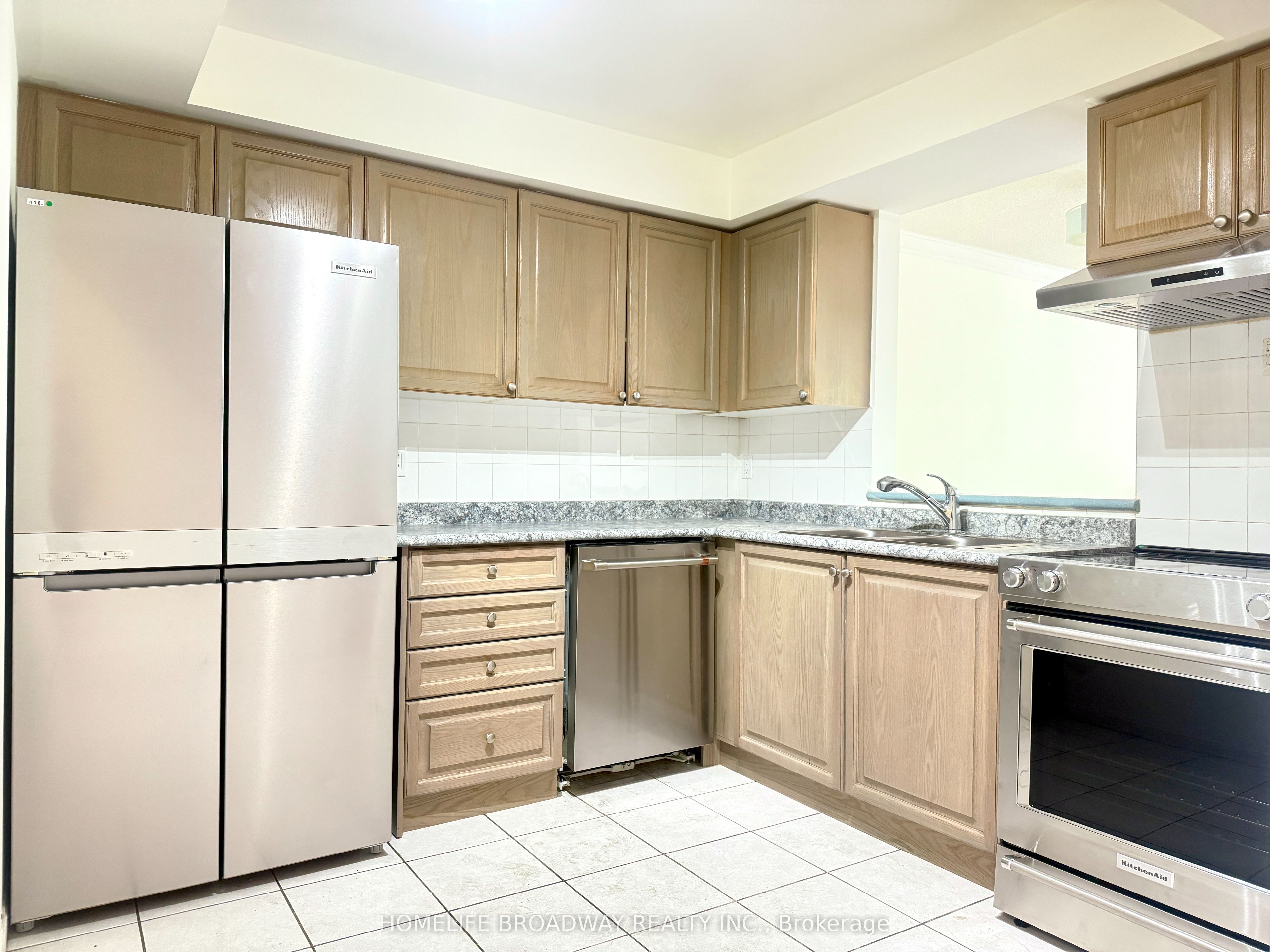 188 Bonis Avenue 607 Property Photo 3