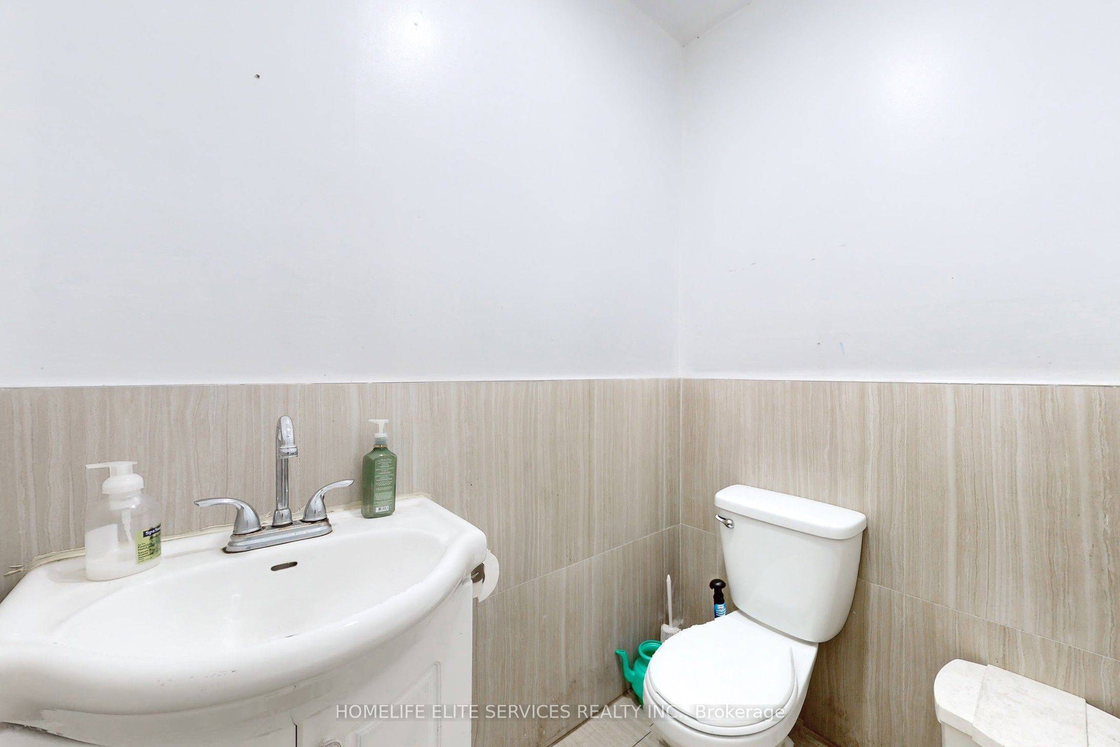 1960 Lawrence Avenue E Unit B1 Property Photo 29