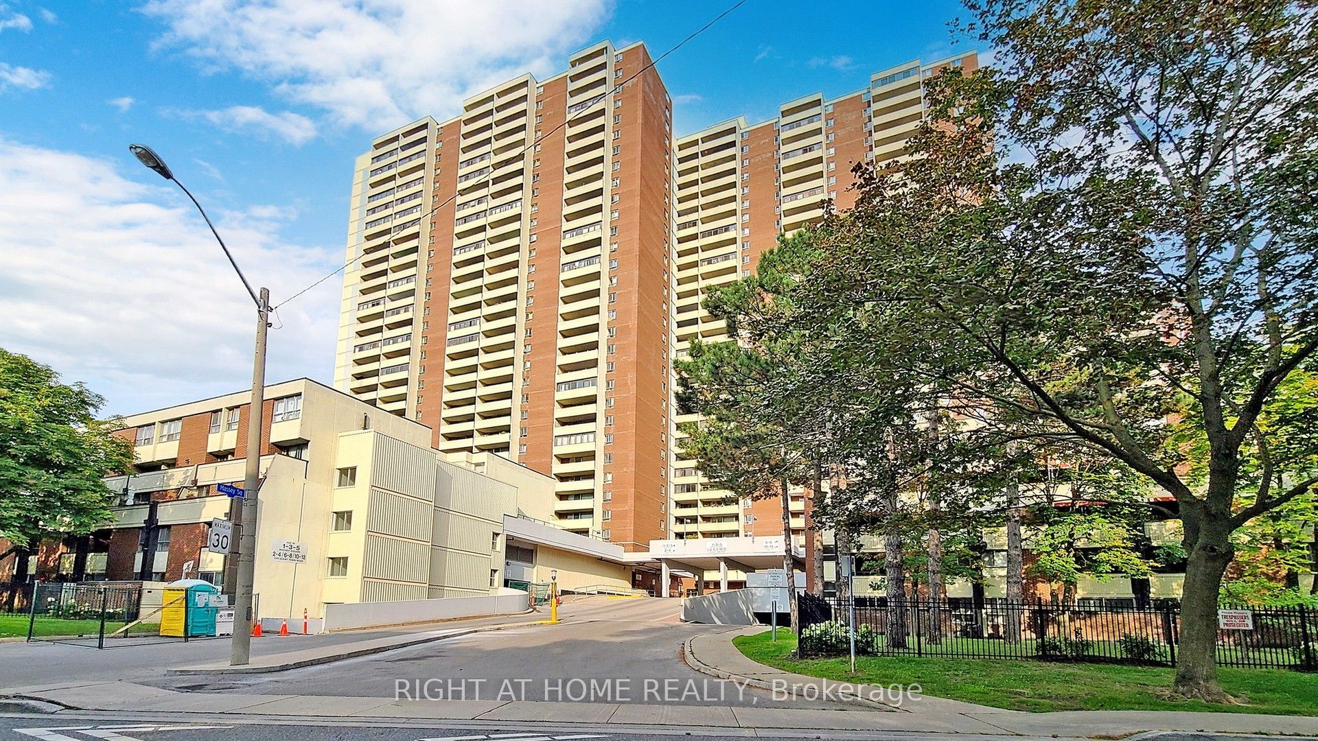 #1418 - 1 Massey Square Property Photo 1
