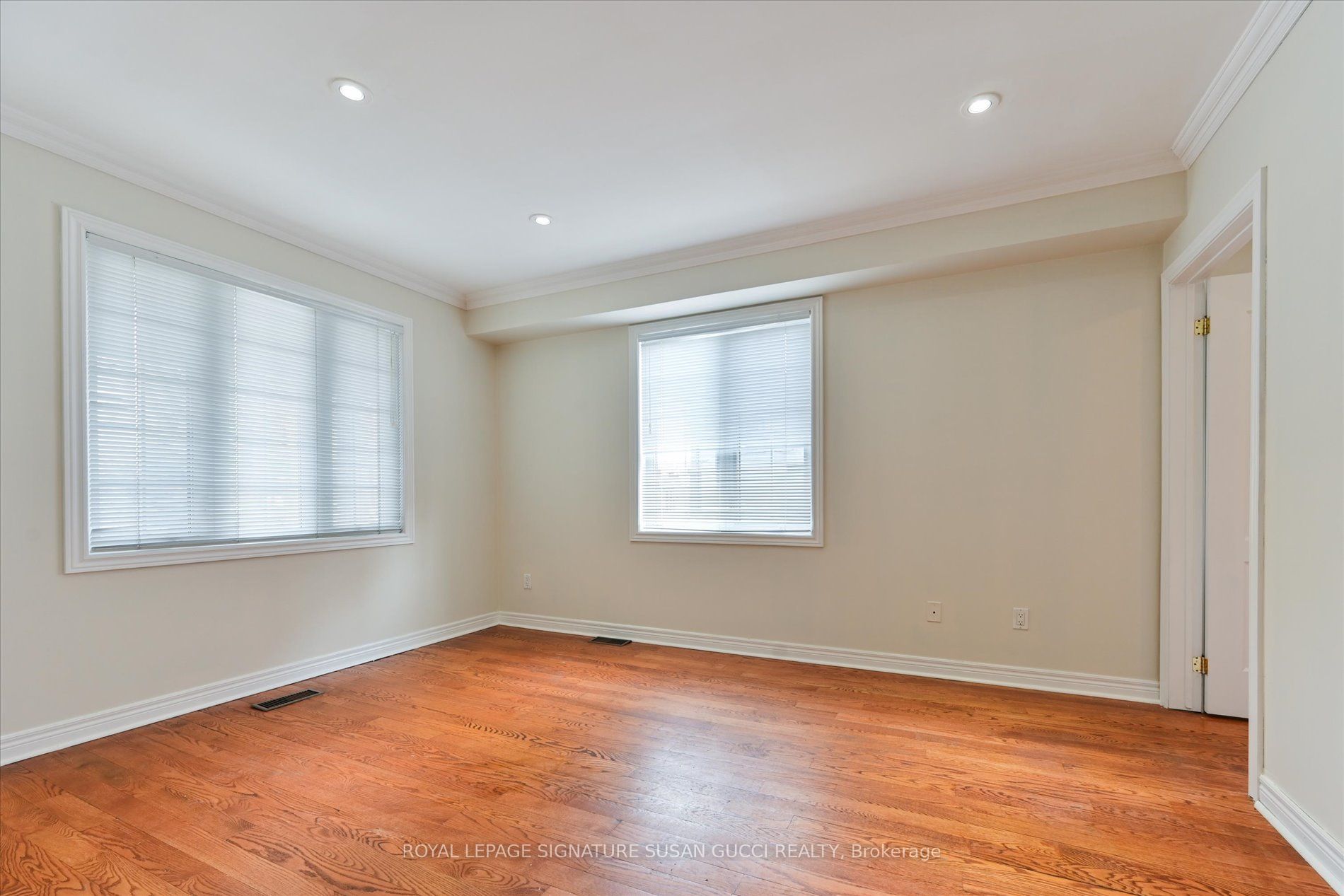 454 Donlands Avenue Property Photo 5