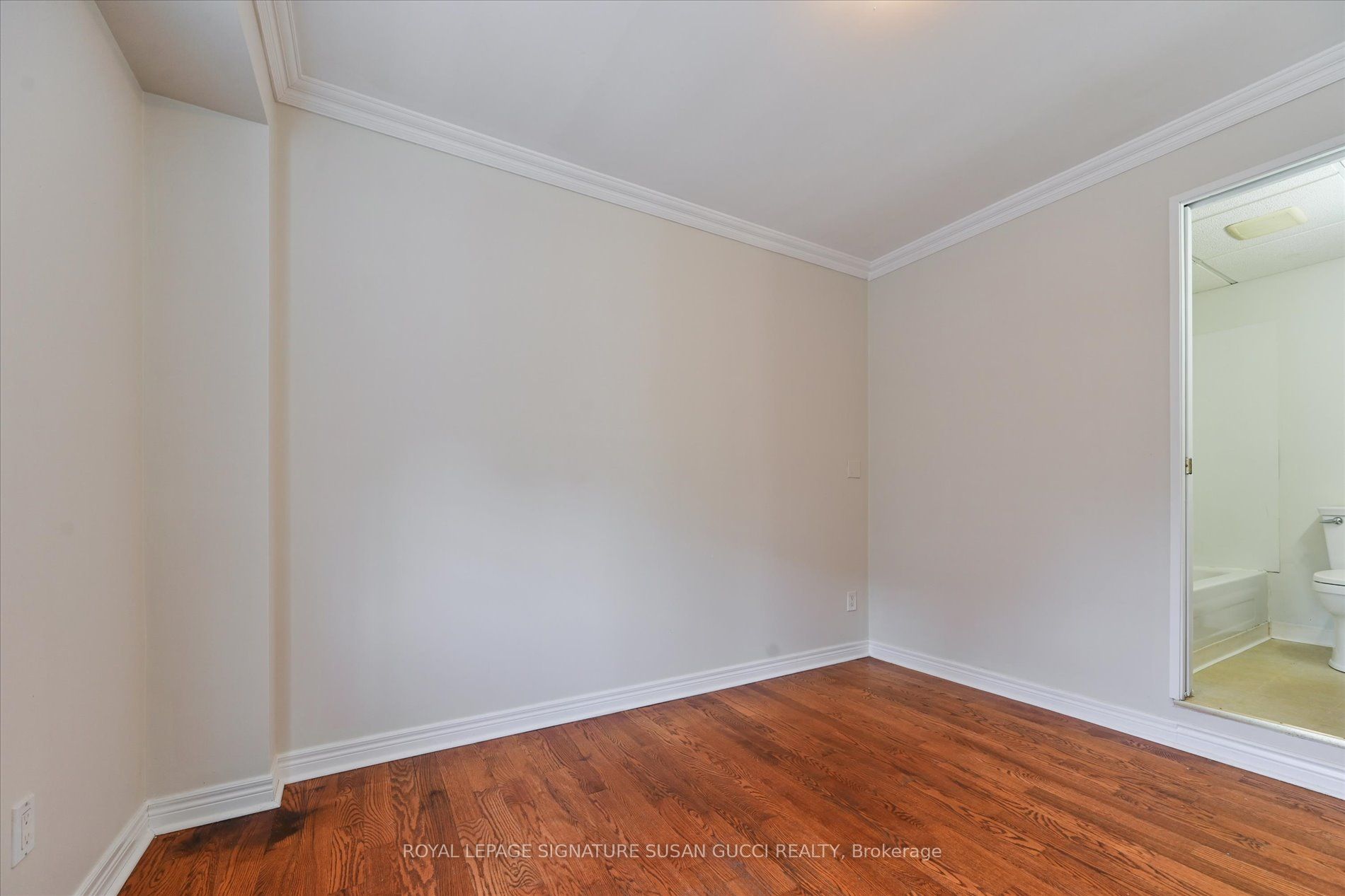 454 Donlands Avenue Property Photo 9
