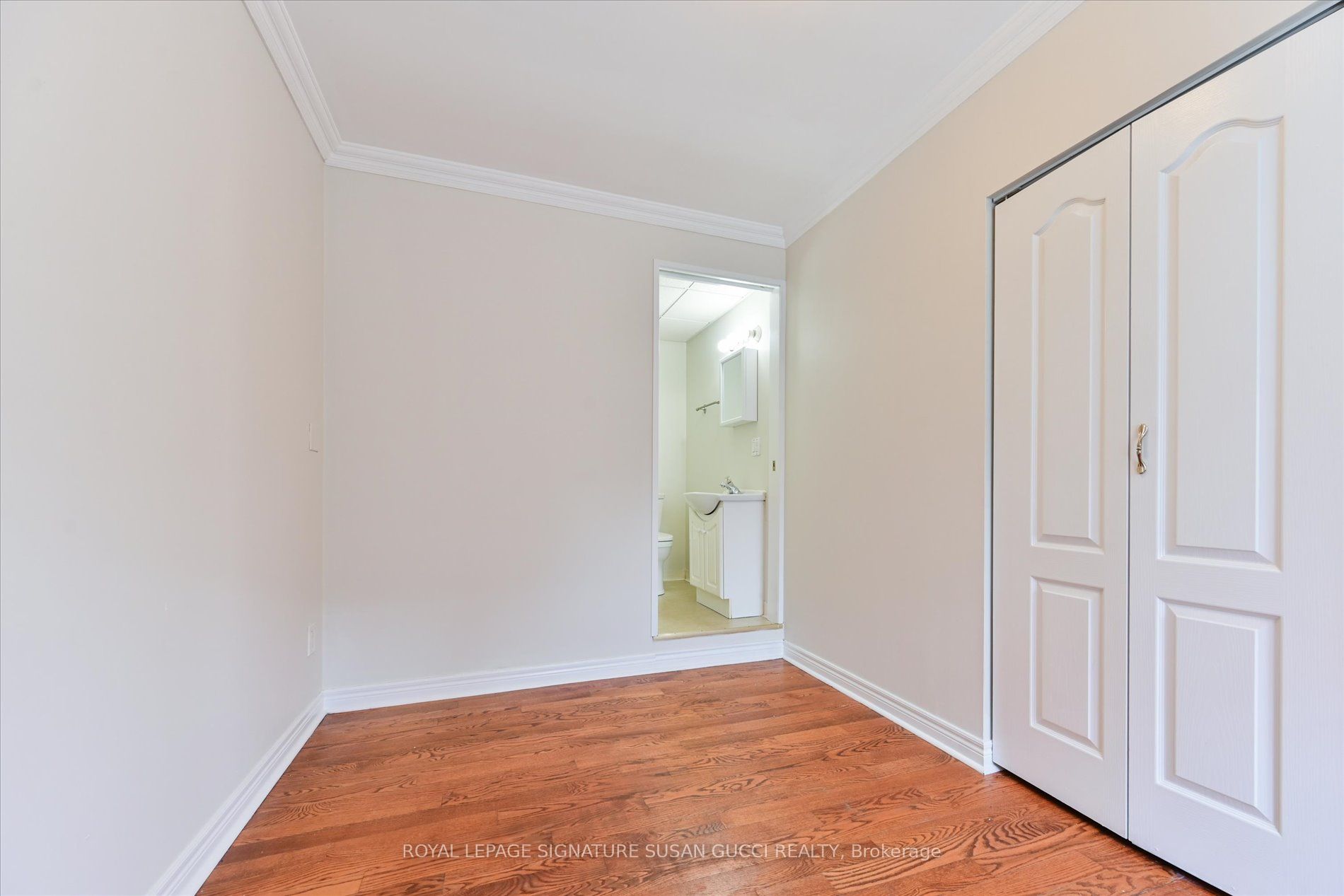 454 Donlands Avenue Property Photo 10