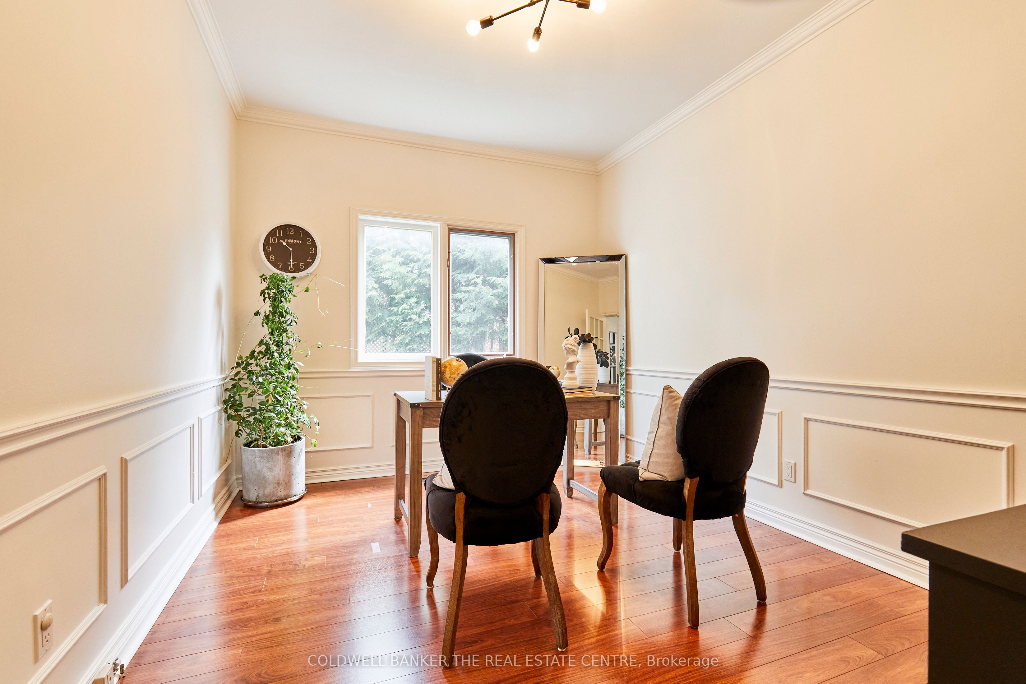 1056 Stone Cottage Crescent Property Photo 14