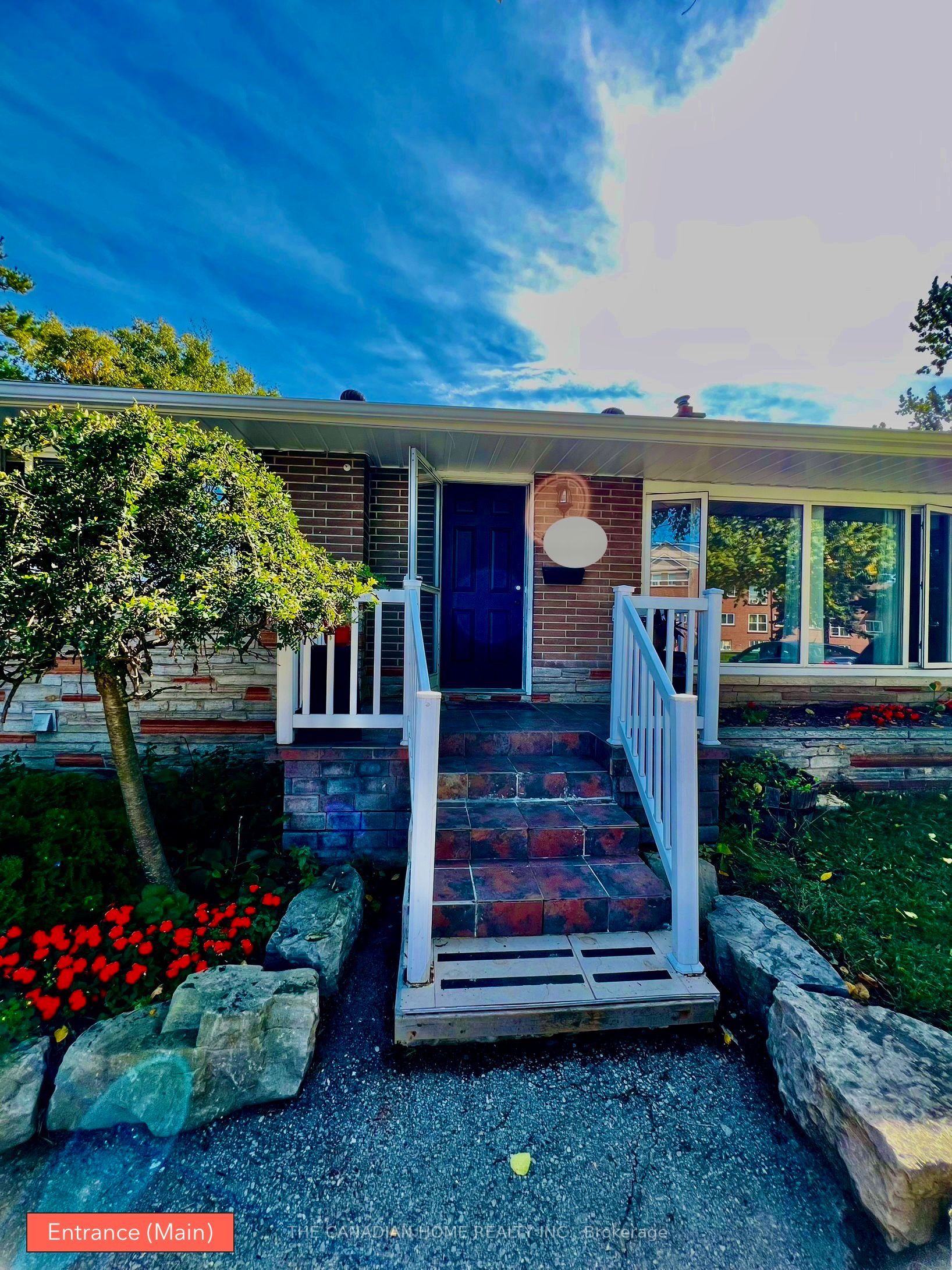 307 Malaga Road Property Photo 2