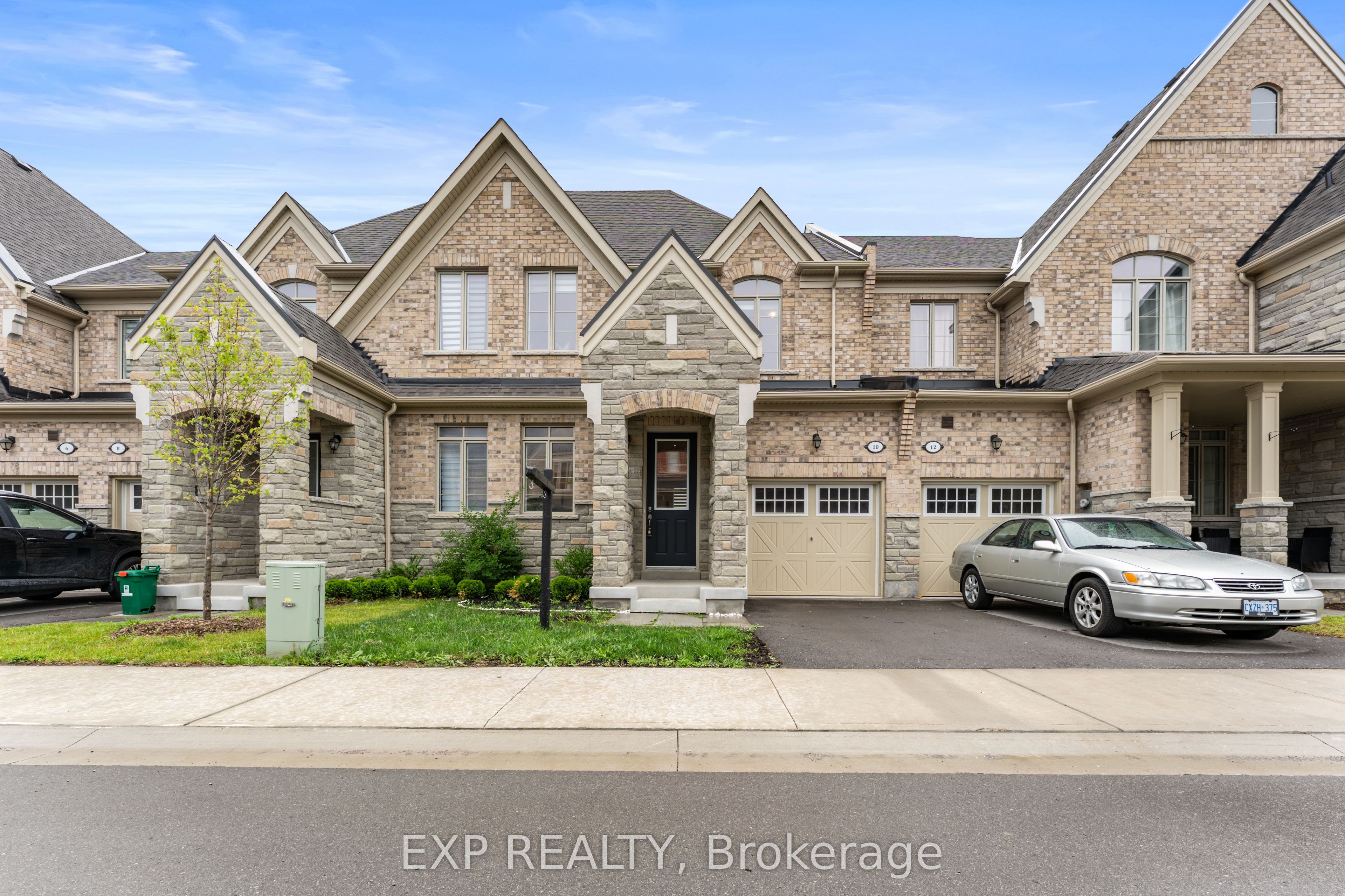 10 Hickling Lane Property Photo 1