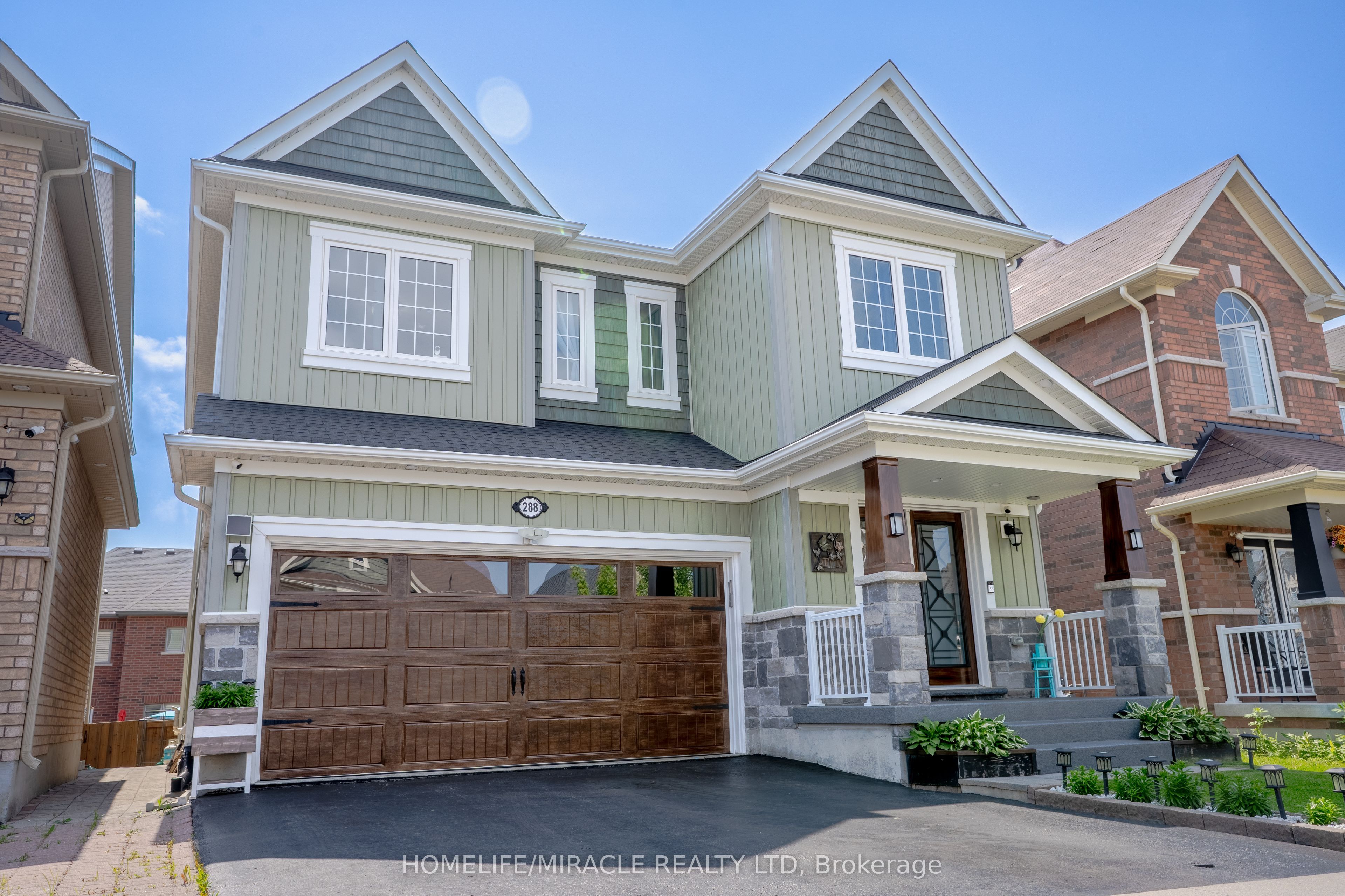 288 Pimlico Drive Property Photo 1