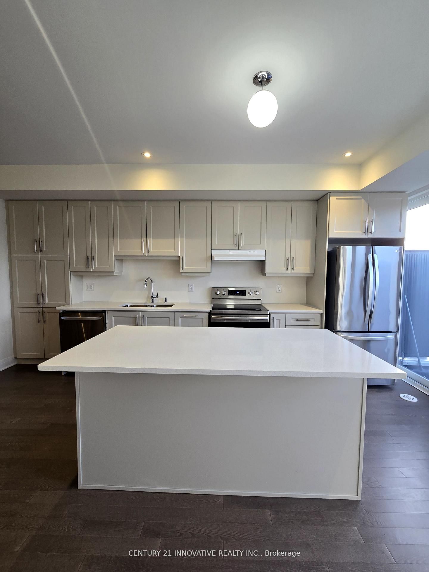 769 Port Darlington Road Property Photo 3
