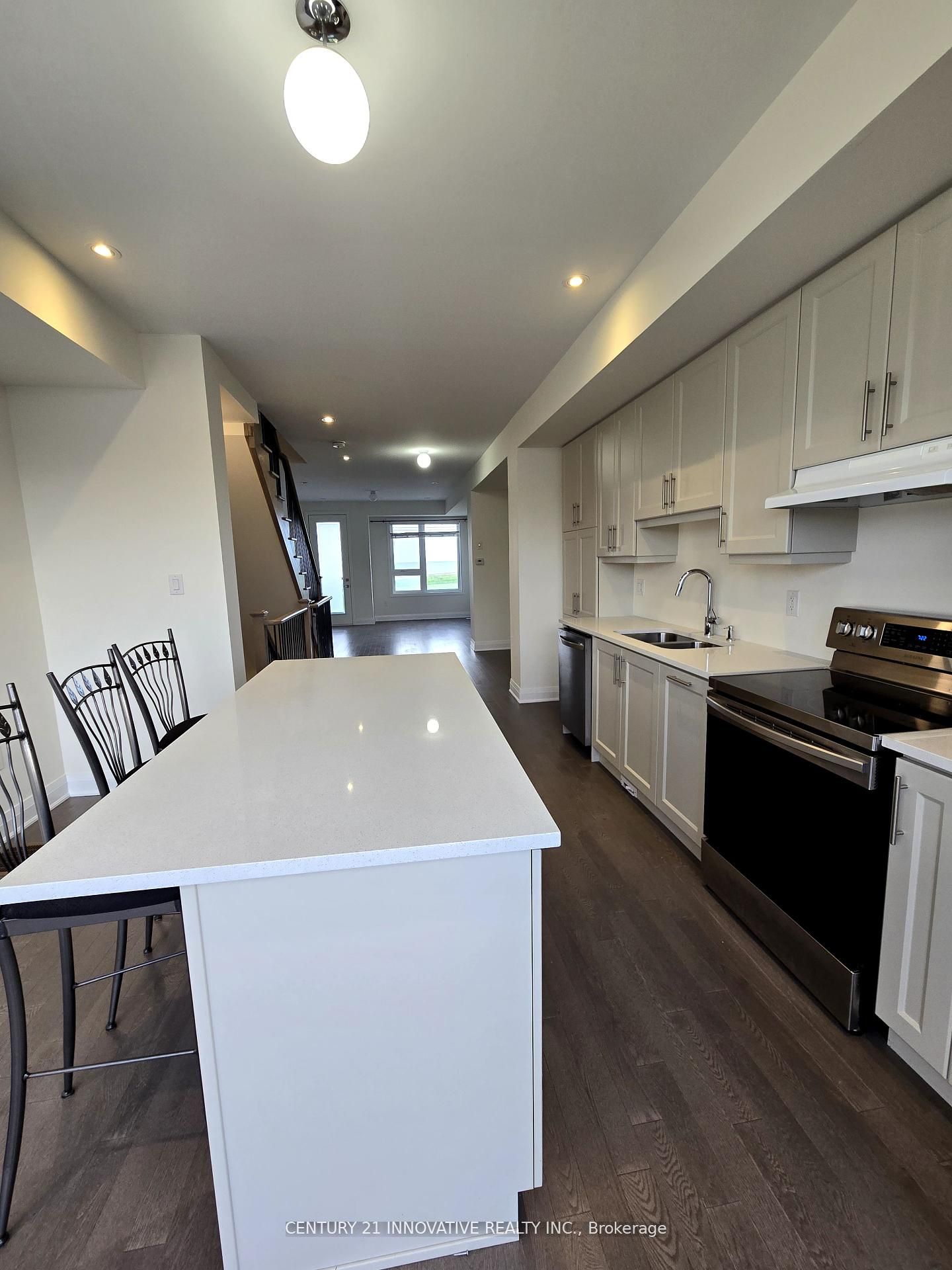 769 Port Darlington Road Property Photo 4