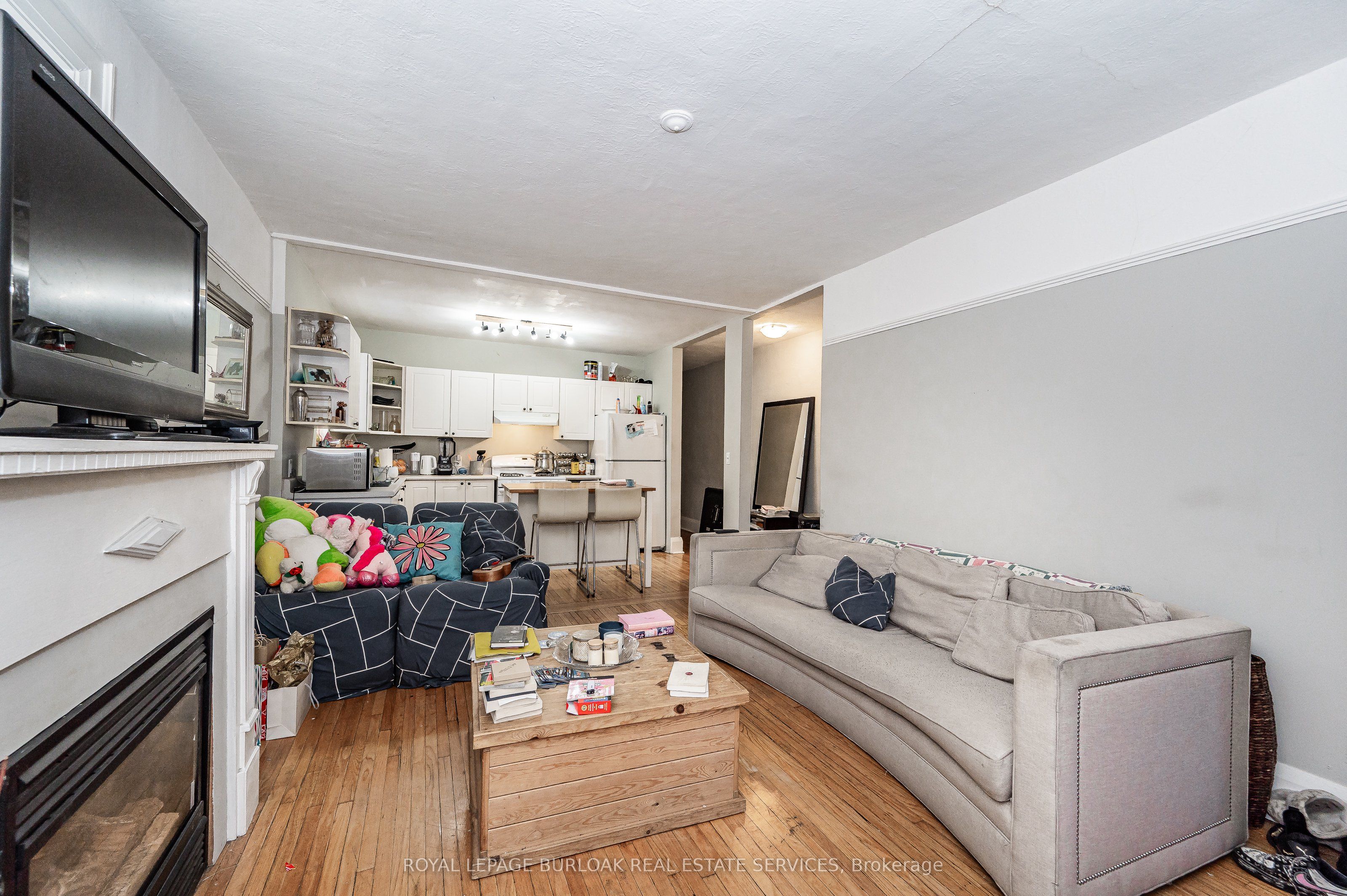 527 Kingston Road Property Photo 8