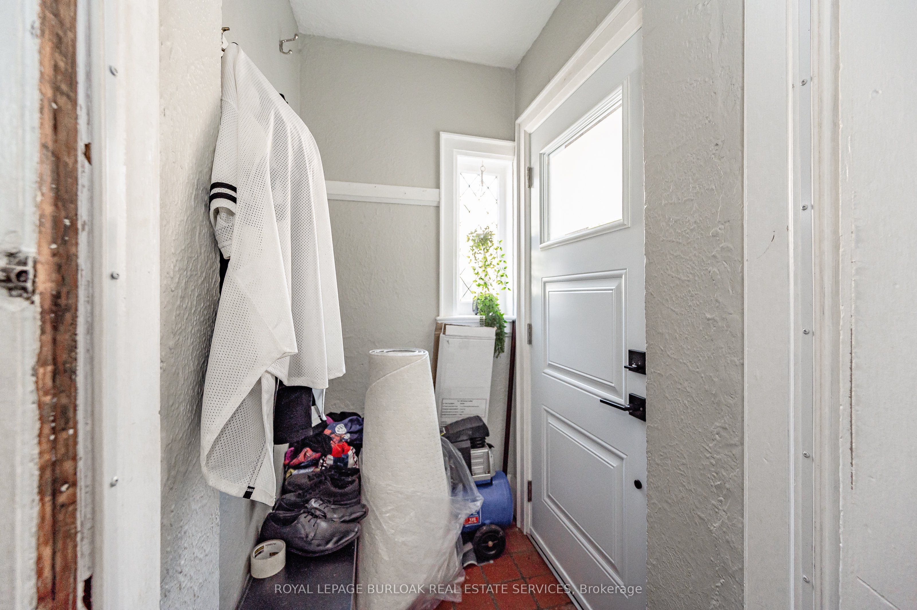 527 Kingston Road Property Photo 19