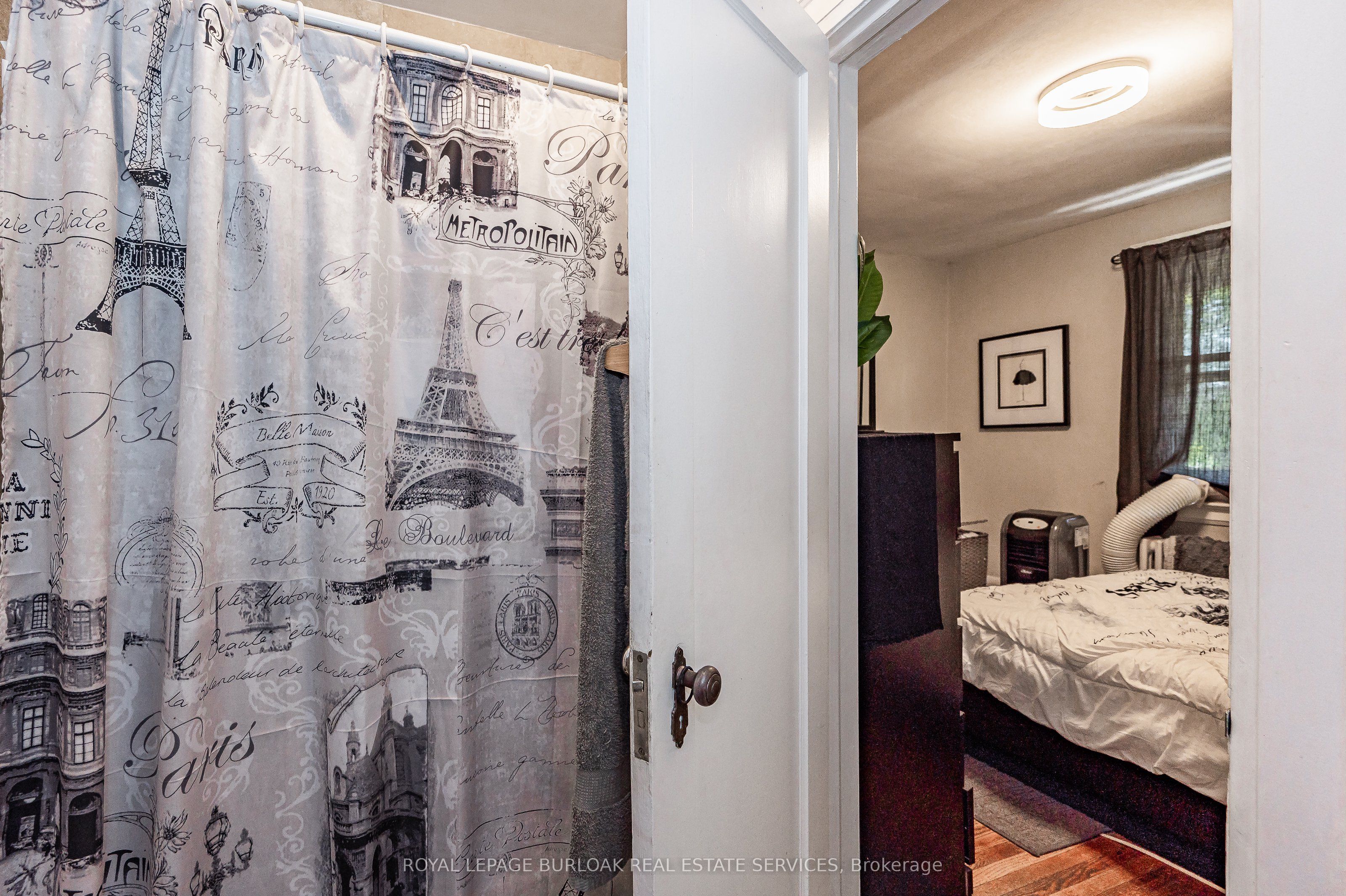 527 Kingston Road Property Photo 35